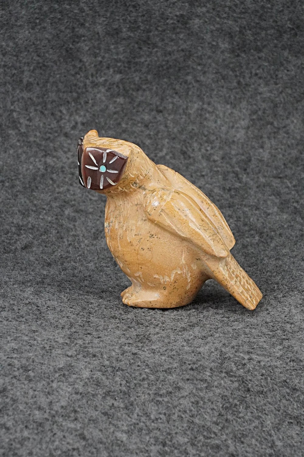 Owl Zuni Fetish Carving - Freddie Leekya