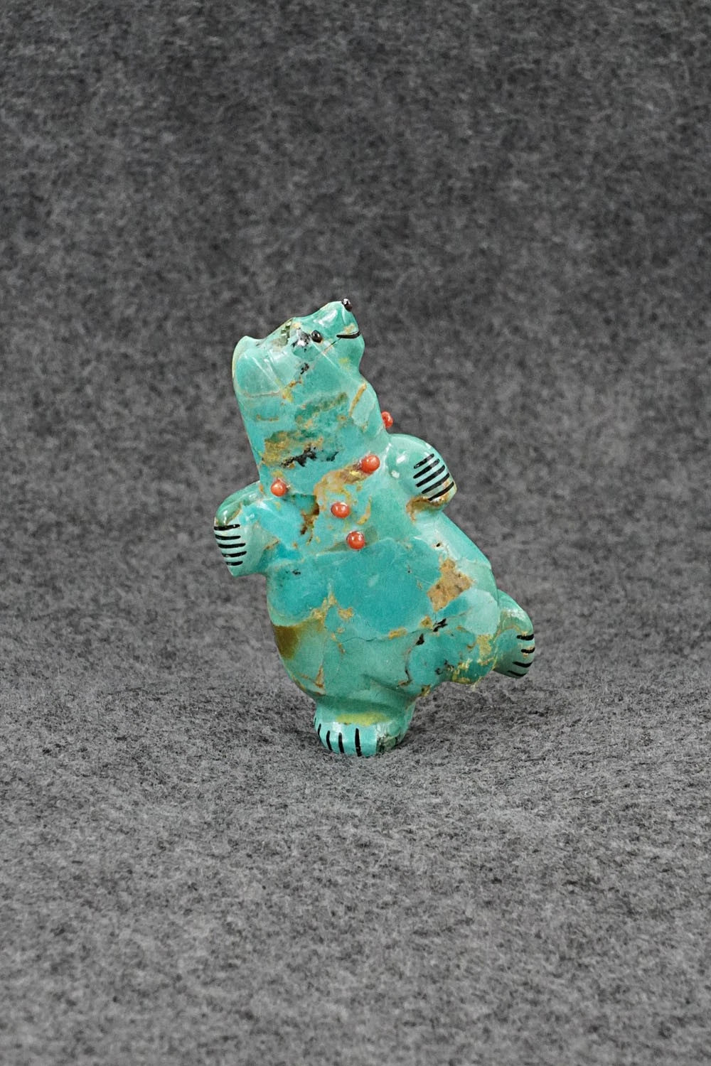 Bear Zuni Fetish Carving - Claudia Peina