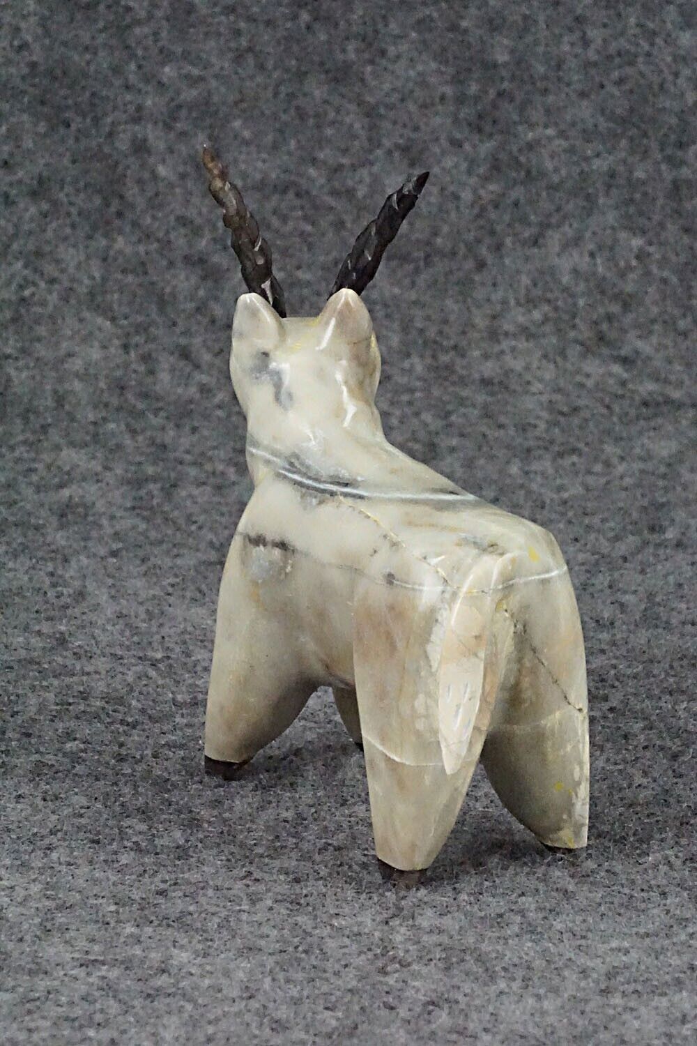 Oryx Zuni Fetish Carving - Enrike Leekya
