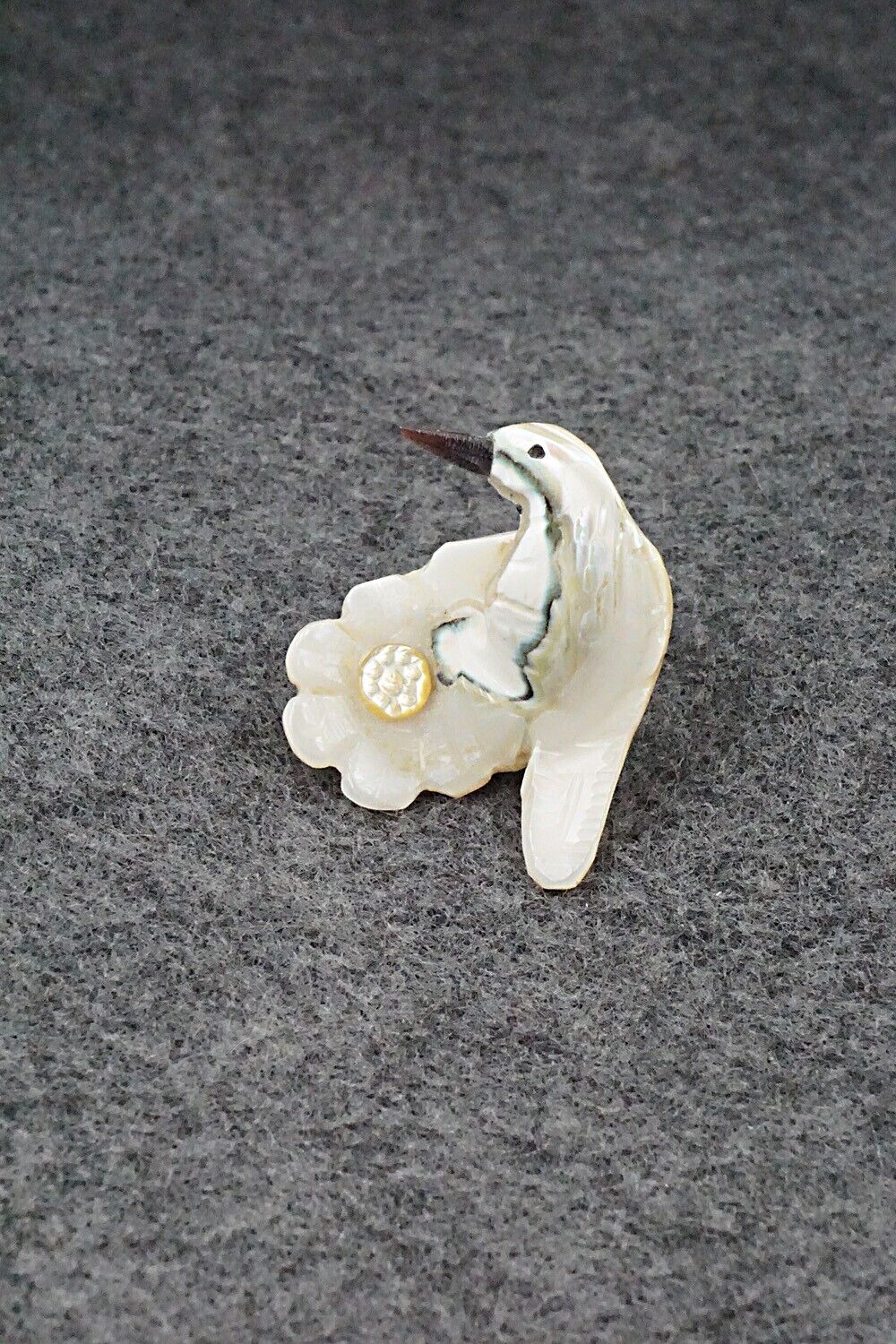 Hummingbird Zuni Fetish Carving - Darrin Boone