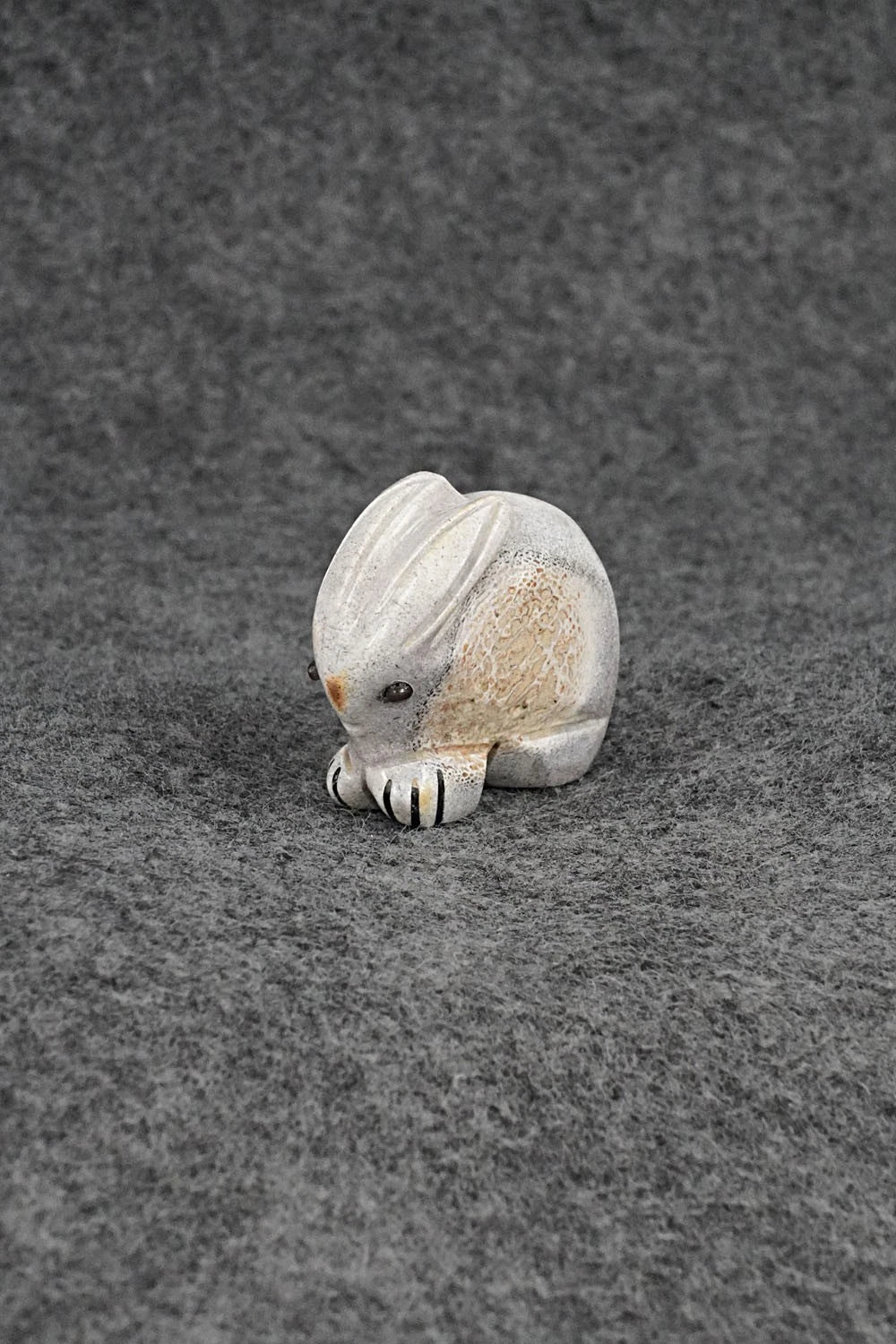 Rabbit Zuni Fetish Carving - Claudia Peina