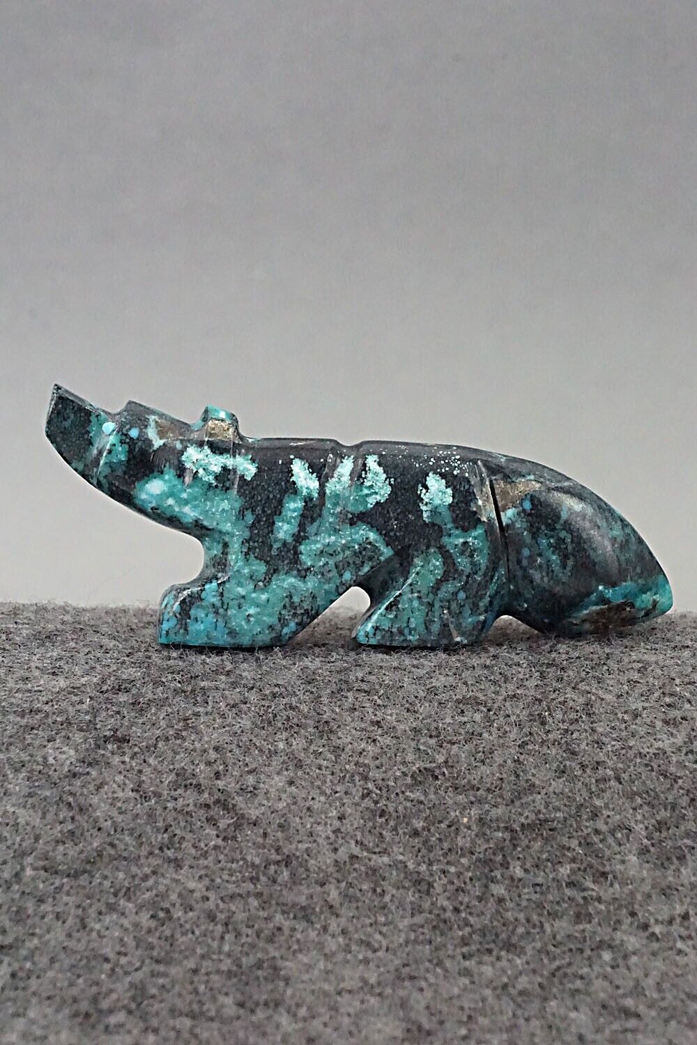 Wolf Zuni Fetish Carving - Reynold Lunasee