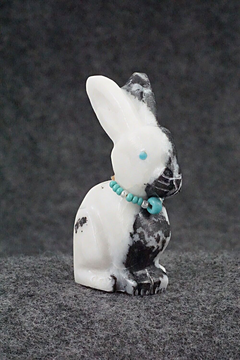 Jack Rabbit Zuni Fetish Carving - Andres Lementino