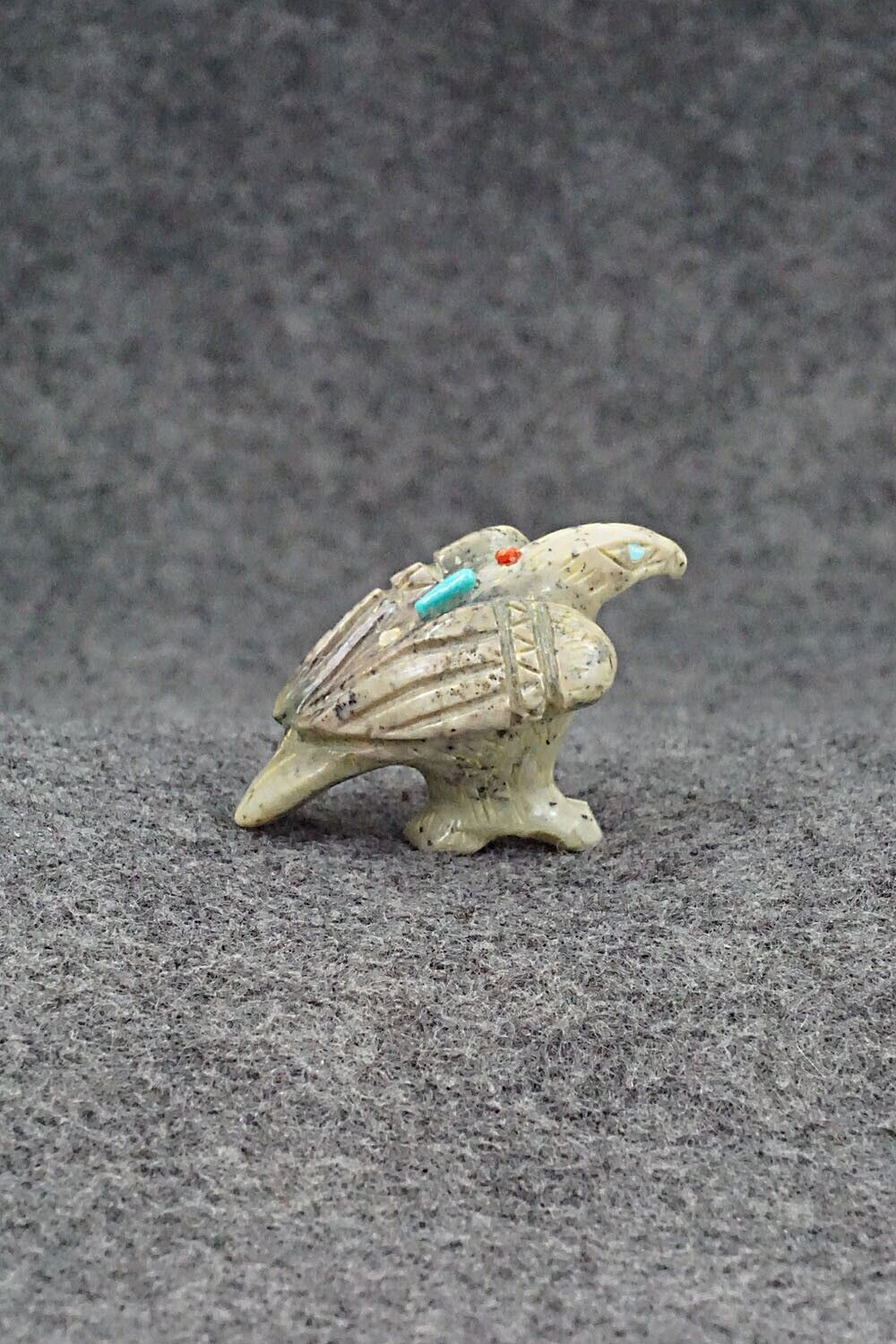 Eagle Zuni Fetish Carving - Donavan Laiwakete