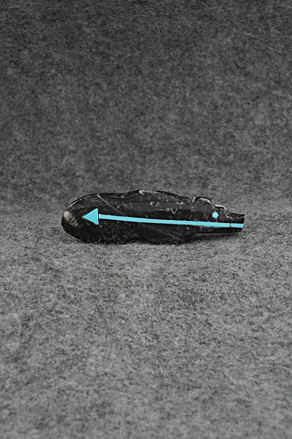 Bear Zuni Fetish Carving - Bernard Laiwakete