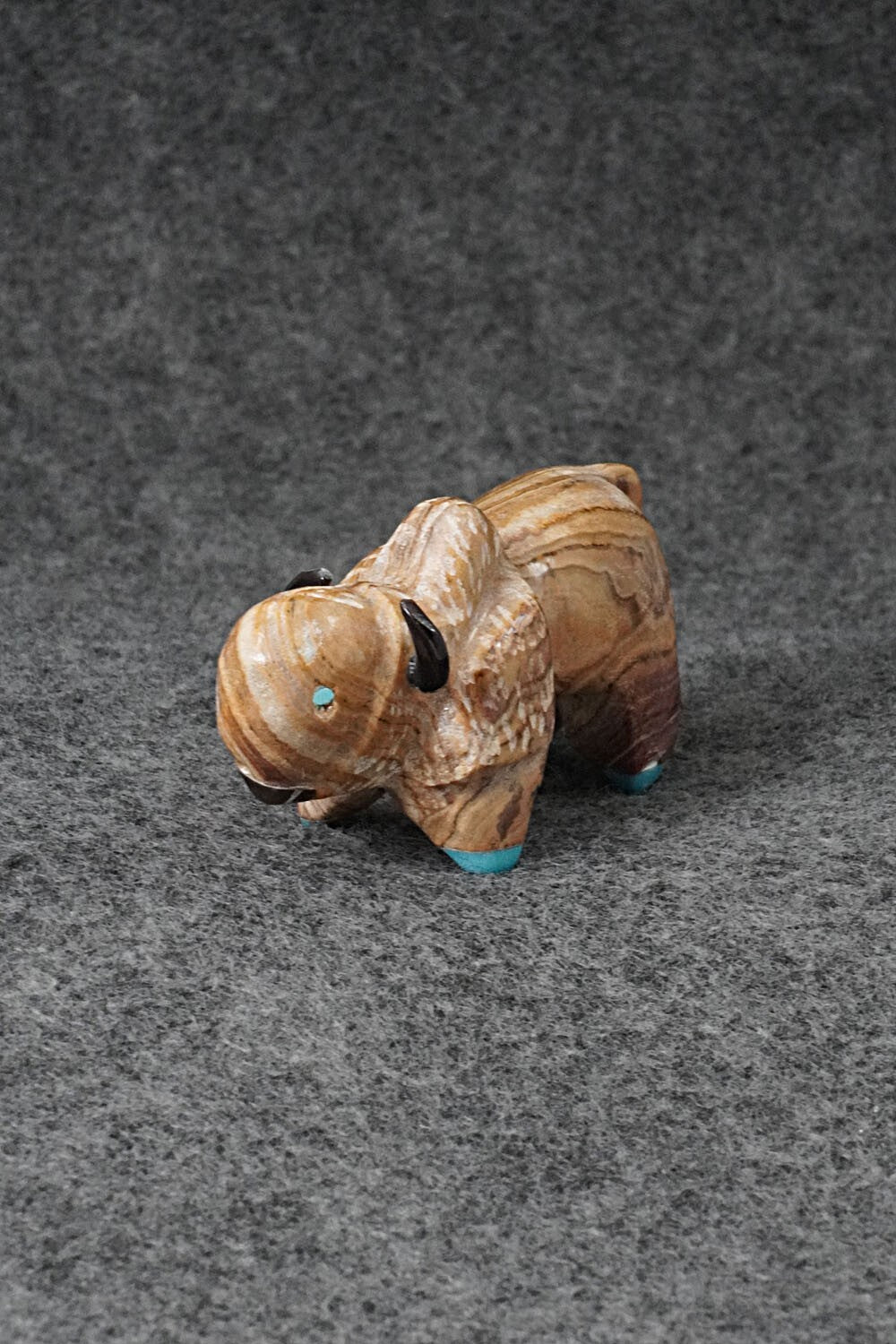 Buffalo Zuni Fetish Carving - Freddie Leekya