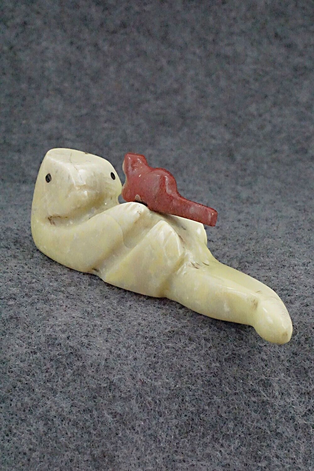 Otter with Cub Zuni Fetish Carving - Justin Red Elk