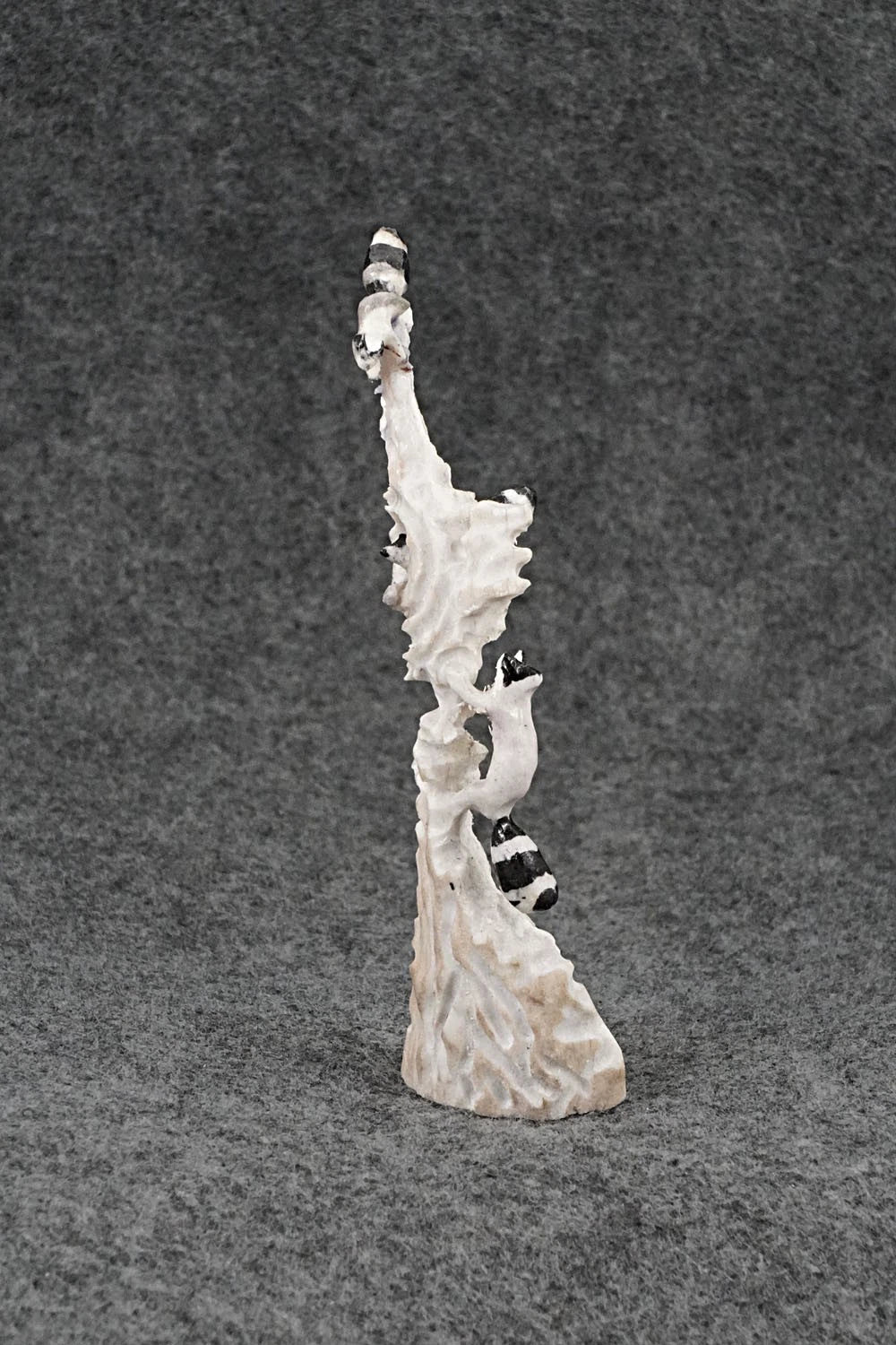 Raccoon Zuni Fetish Carving - Ruben Najera