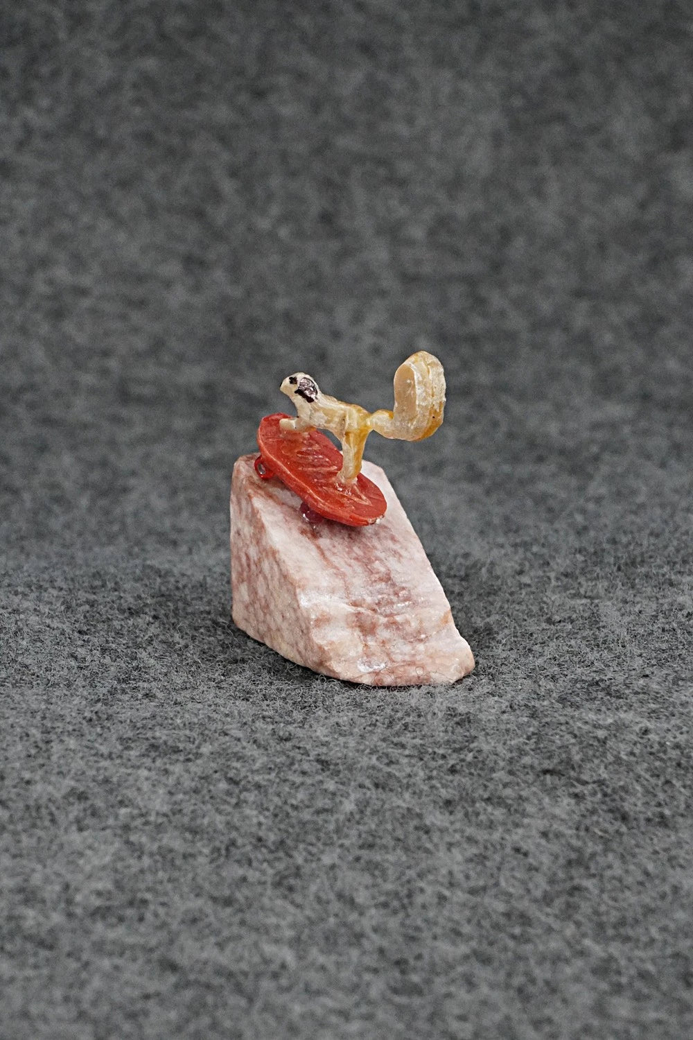 Dog Zuni Fetish Carving - Ruben Najera