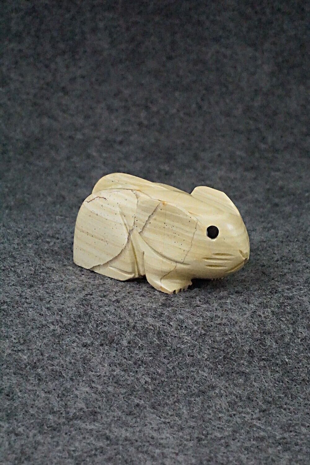 Mouse Zuni Fetish Carving - Alex Tsethlikai