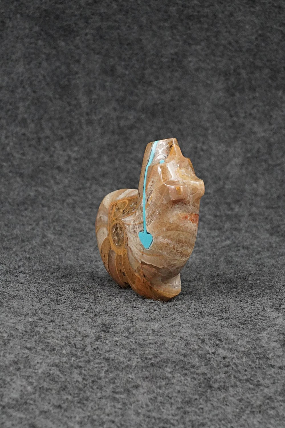 Bear Zuni Fetish Carving - Kenric Laiwekete
