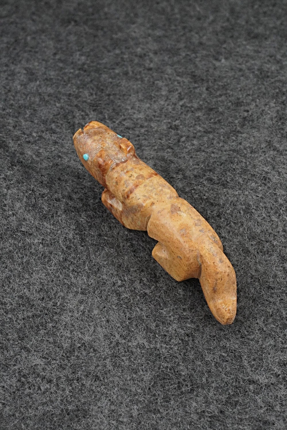 Mountain Lion Zuni Fetish Carving - Reynold Lunasee