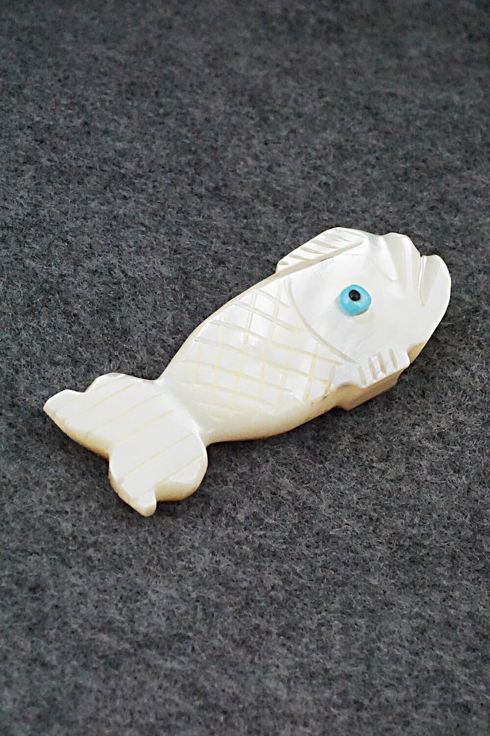 Fish Zuni Fetish Carving - Danette Laate