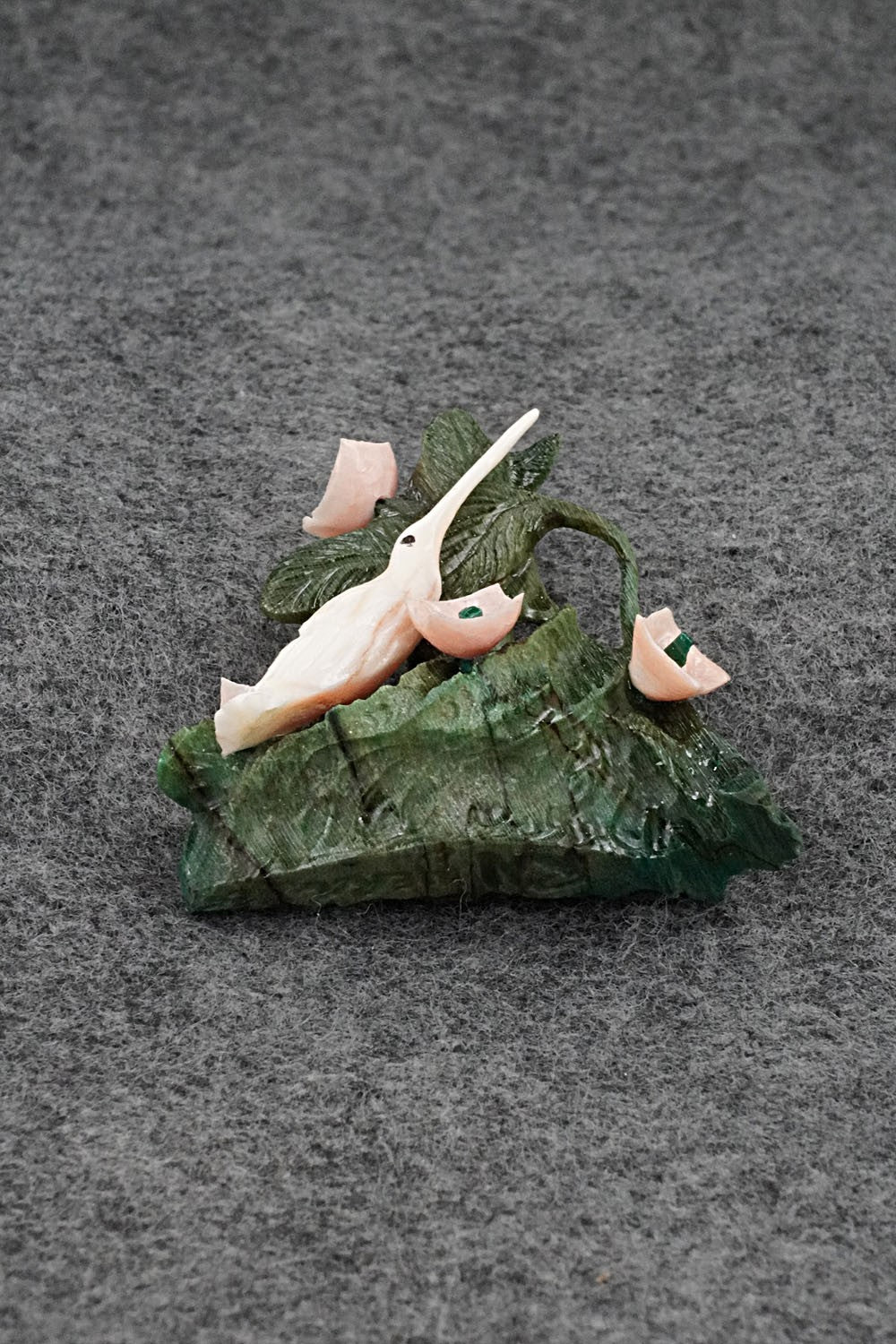 Hummingbird Zuni Fetish Carving - Ruben Najera