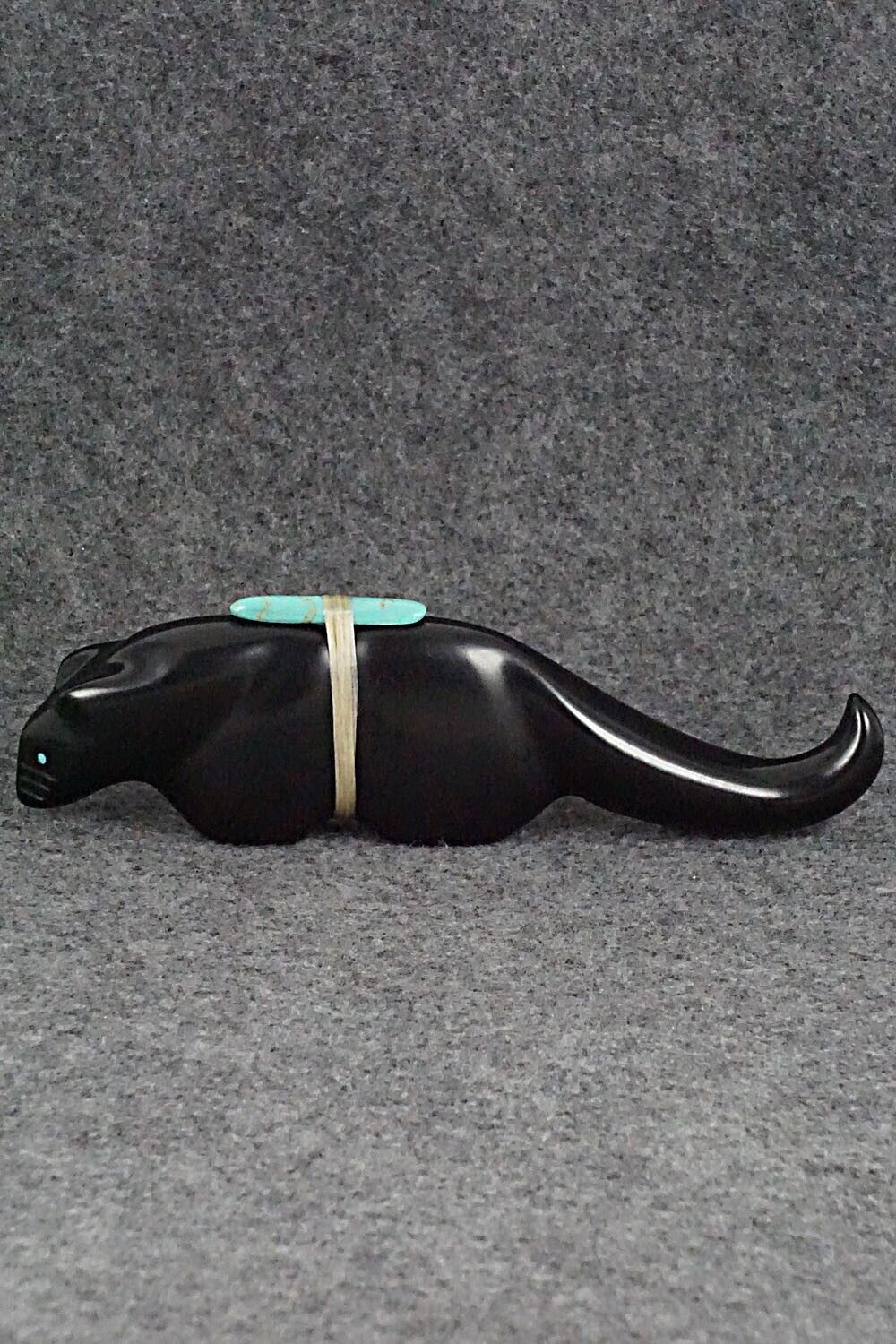Mountain Lion Zuni Fetish Carving - Herbert Halate