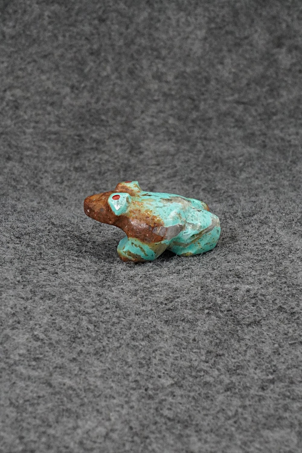 Frog Zuni Fetish Carving - Kenric Laiwakete