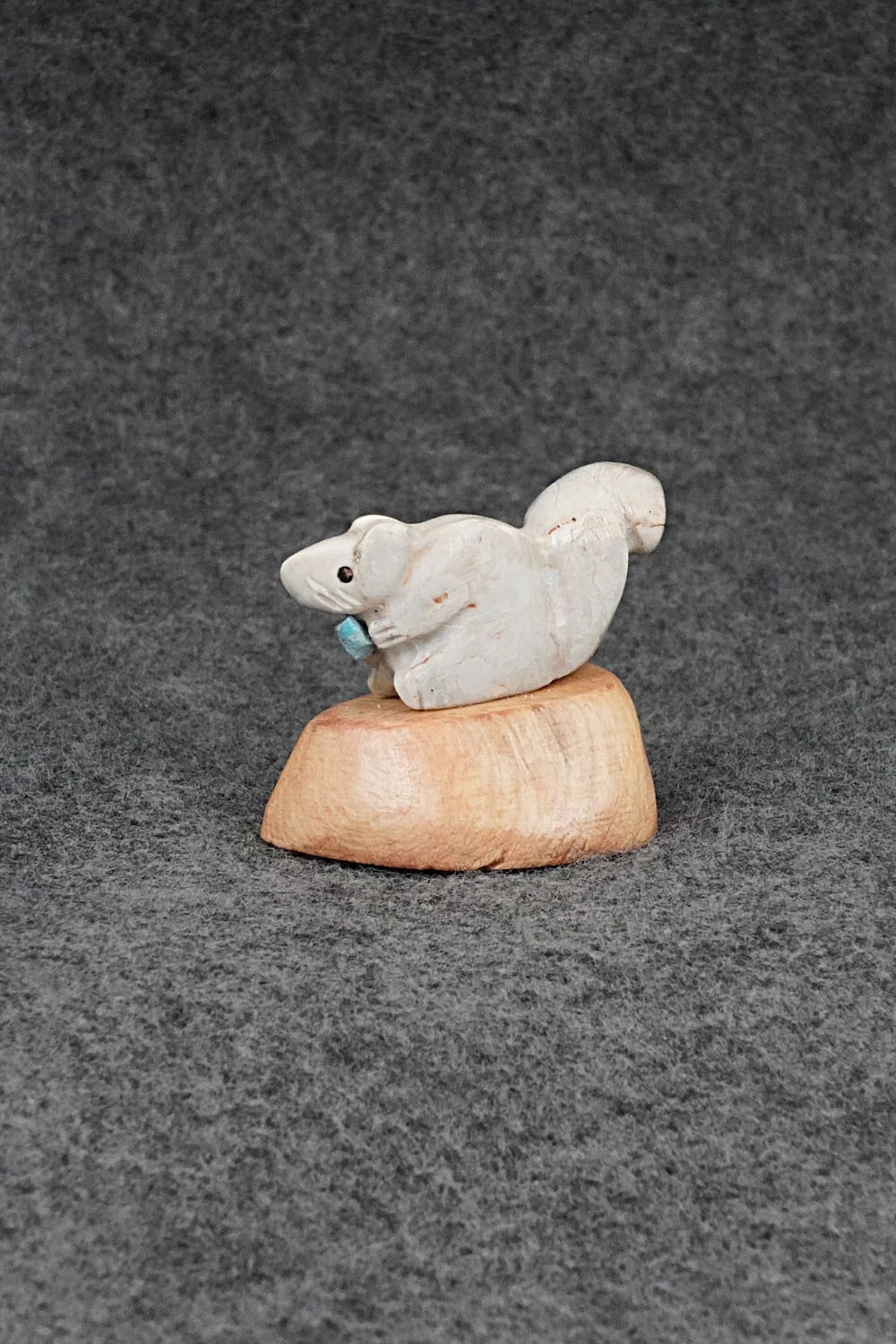 Squirrel Zuni Fetish Carving - Justin Red Elk