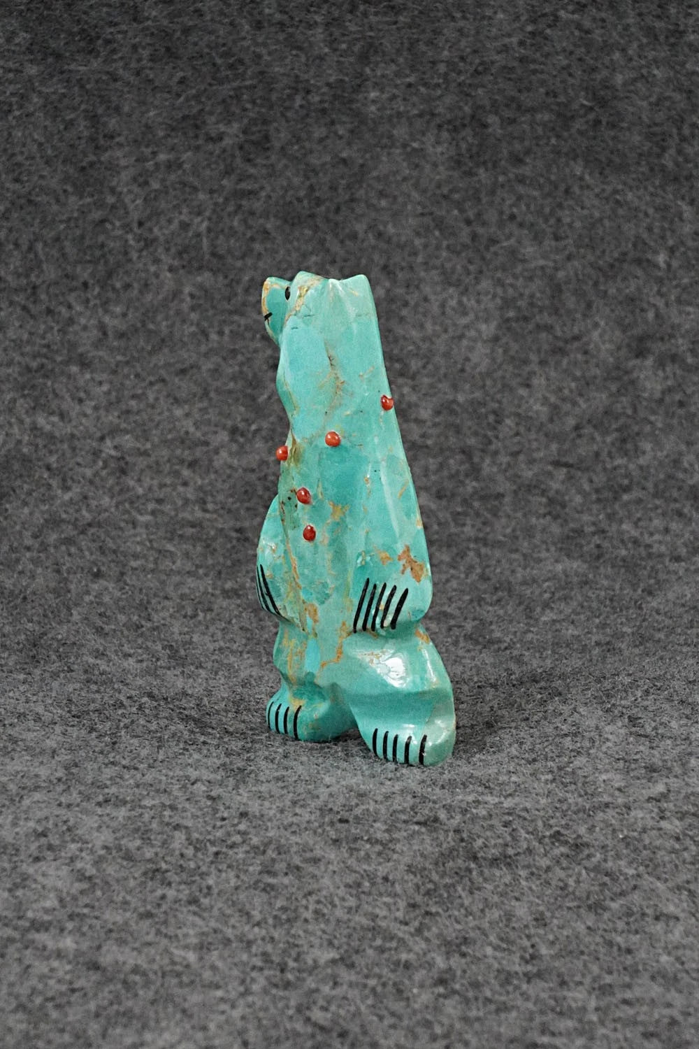 Bear Zuni Fetish Carving - Claudia Peina