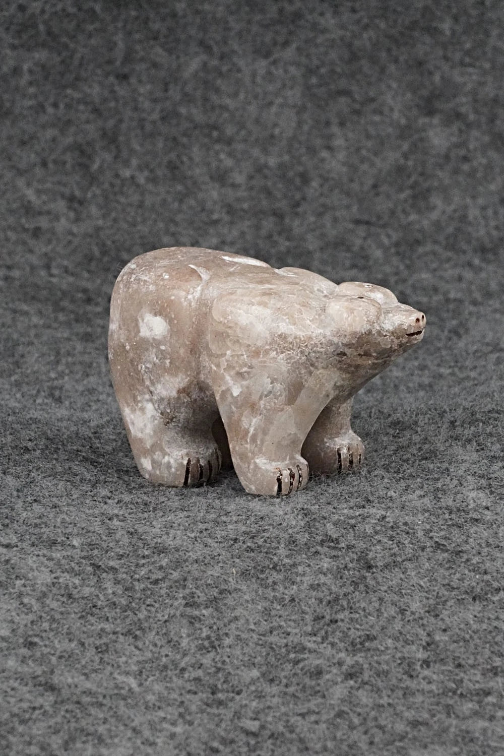 Bear Zuni Fetish Carving - Rick Kallestewa
