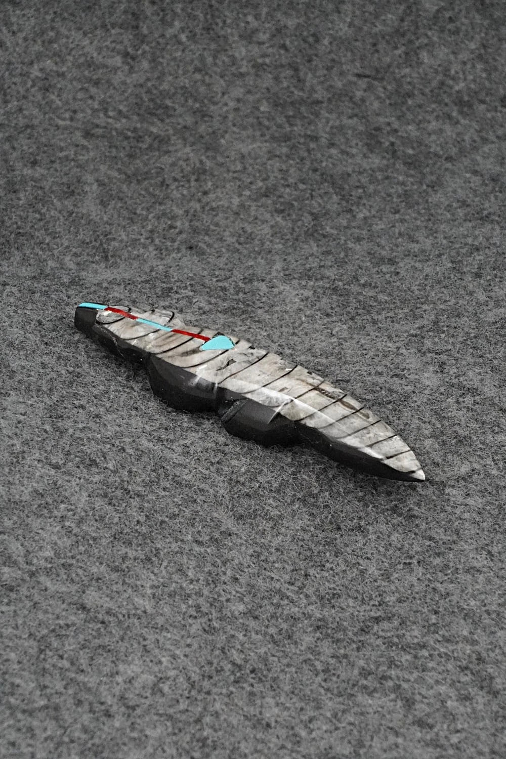 Wolf Zuni Fetish Carving - Kenric Laiwakete
