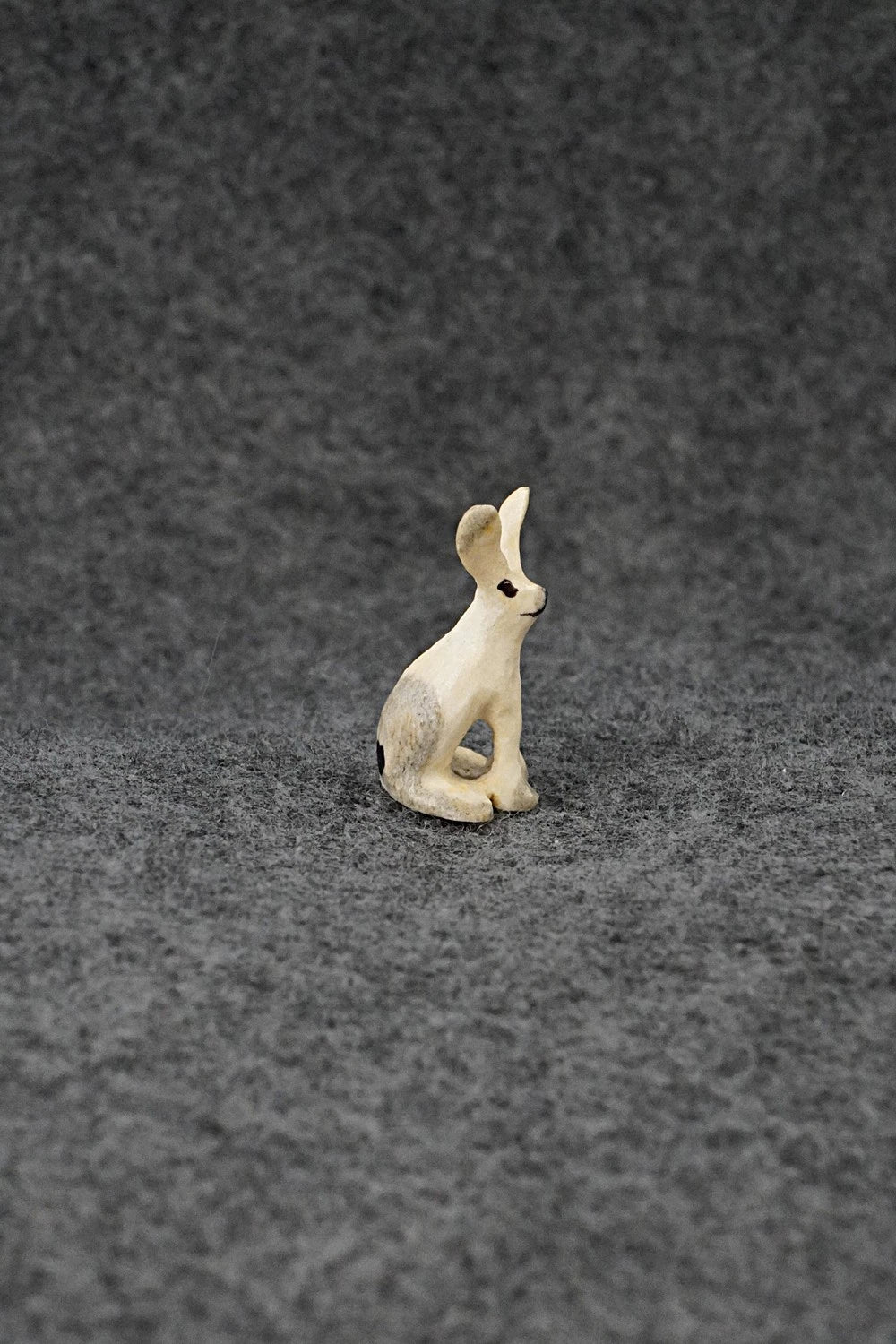 Rabbit Zuni Fetish Carving - Ruben Najera