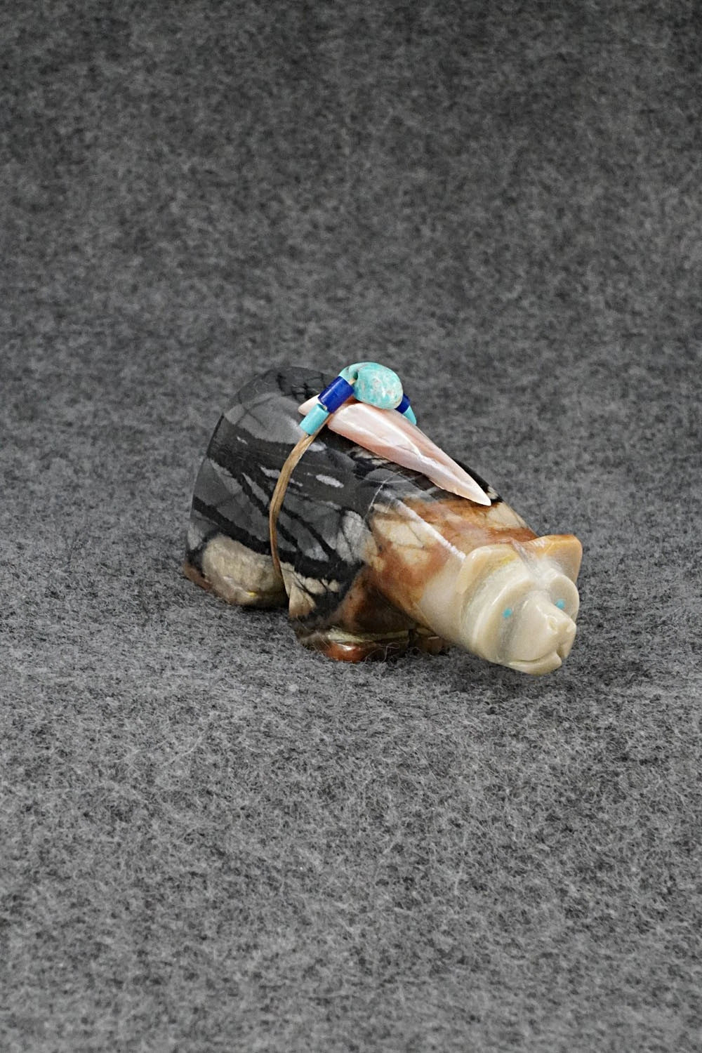 Bear Zuni Fetish Carving - Alex Tsethlikai