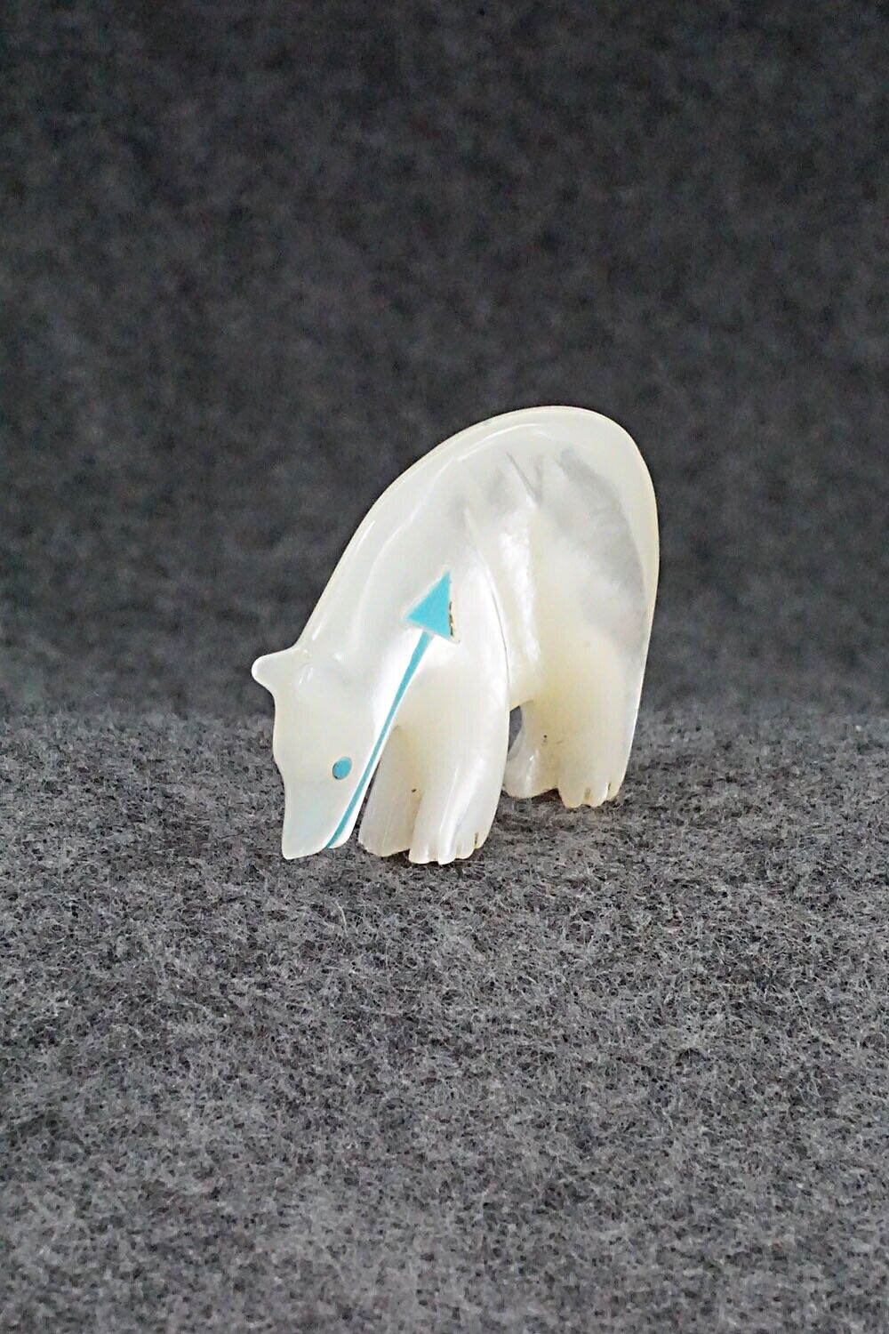 Bear Zuni Fetish Carving - Andres Quandelacy