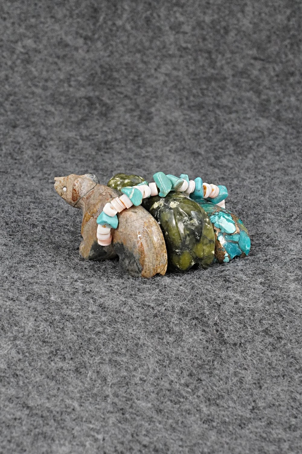 Bear Zuni Fetish Carving - Daisy Rose Leonard