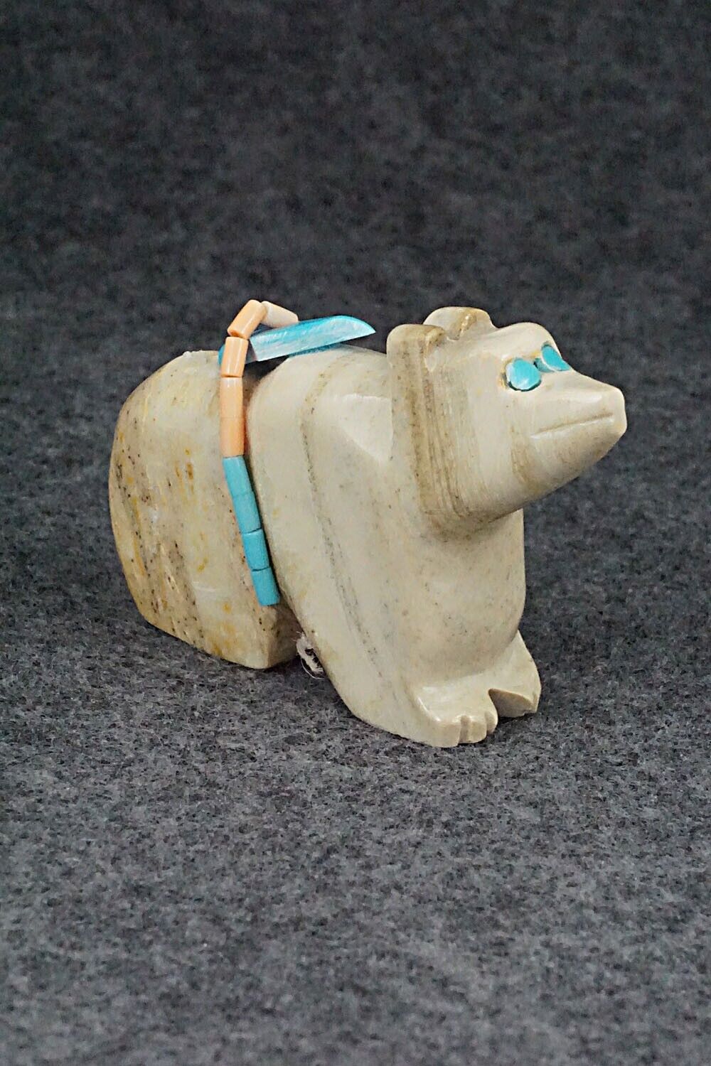 Bear Zuni Fetish Carving - Luey Cooeyate