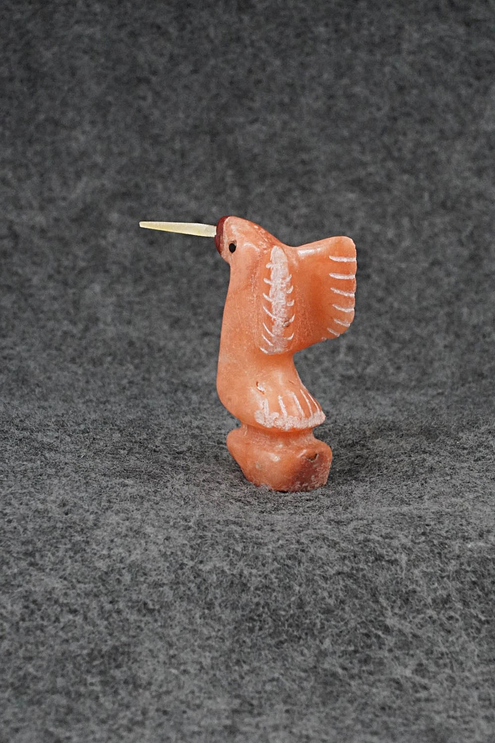 Humming Bird Zuni Fetish Carving - Justin Red Elk
