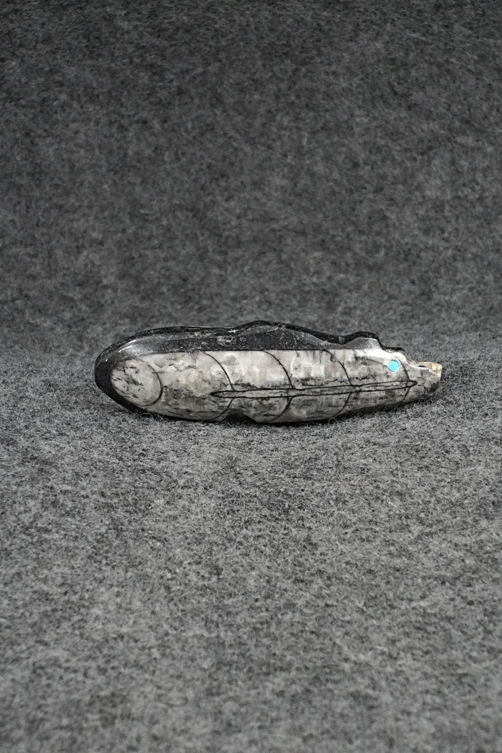 Bear Zuni Fetish Carving - Bernard Laiwakete