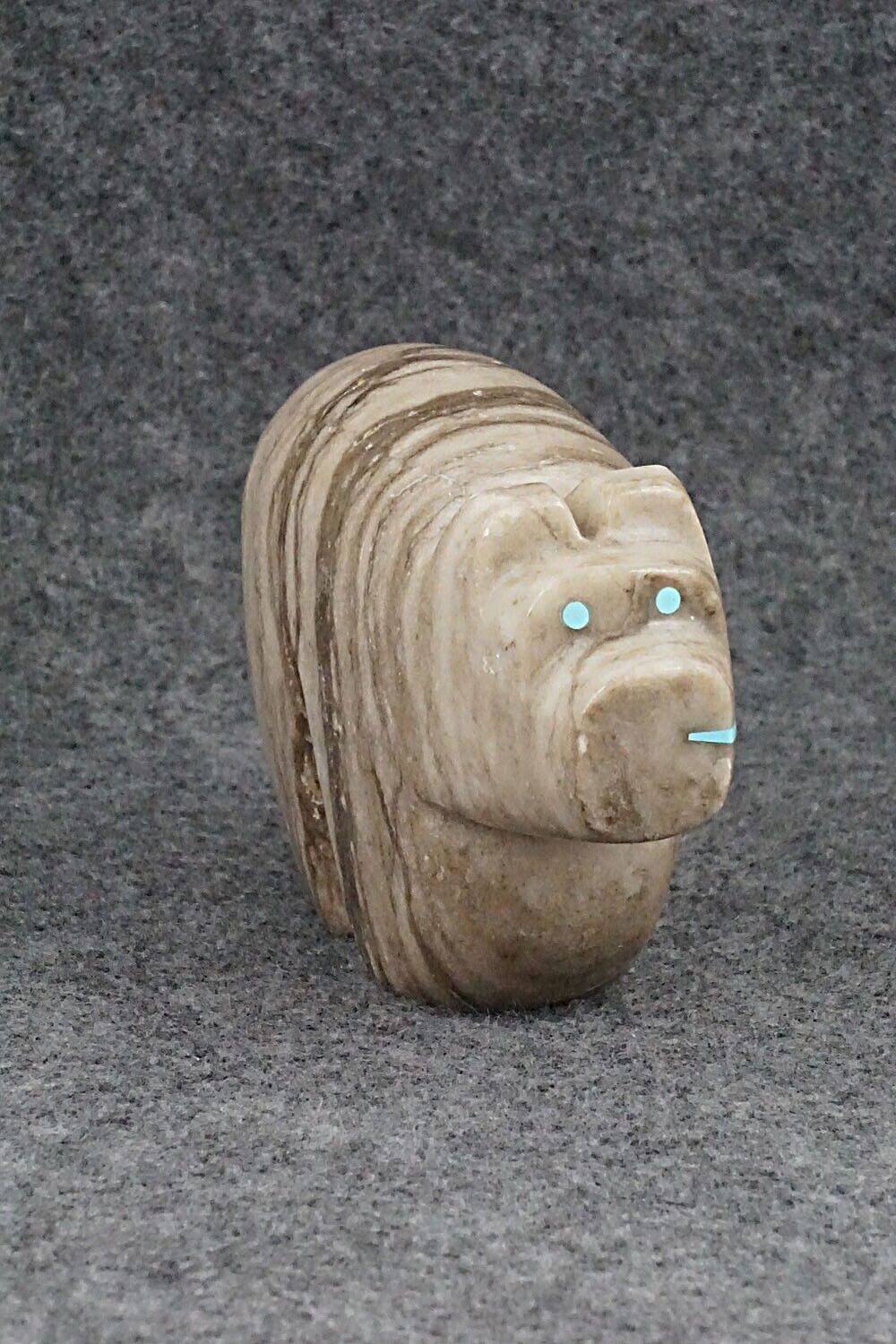 Bear Zuni Fetish Carving - Bernard Laiwakete