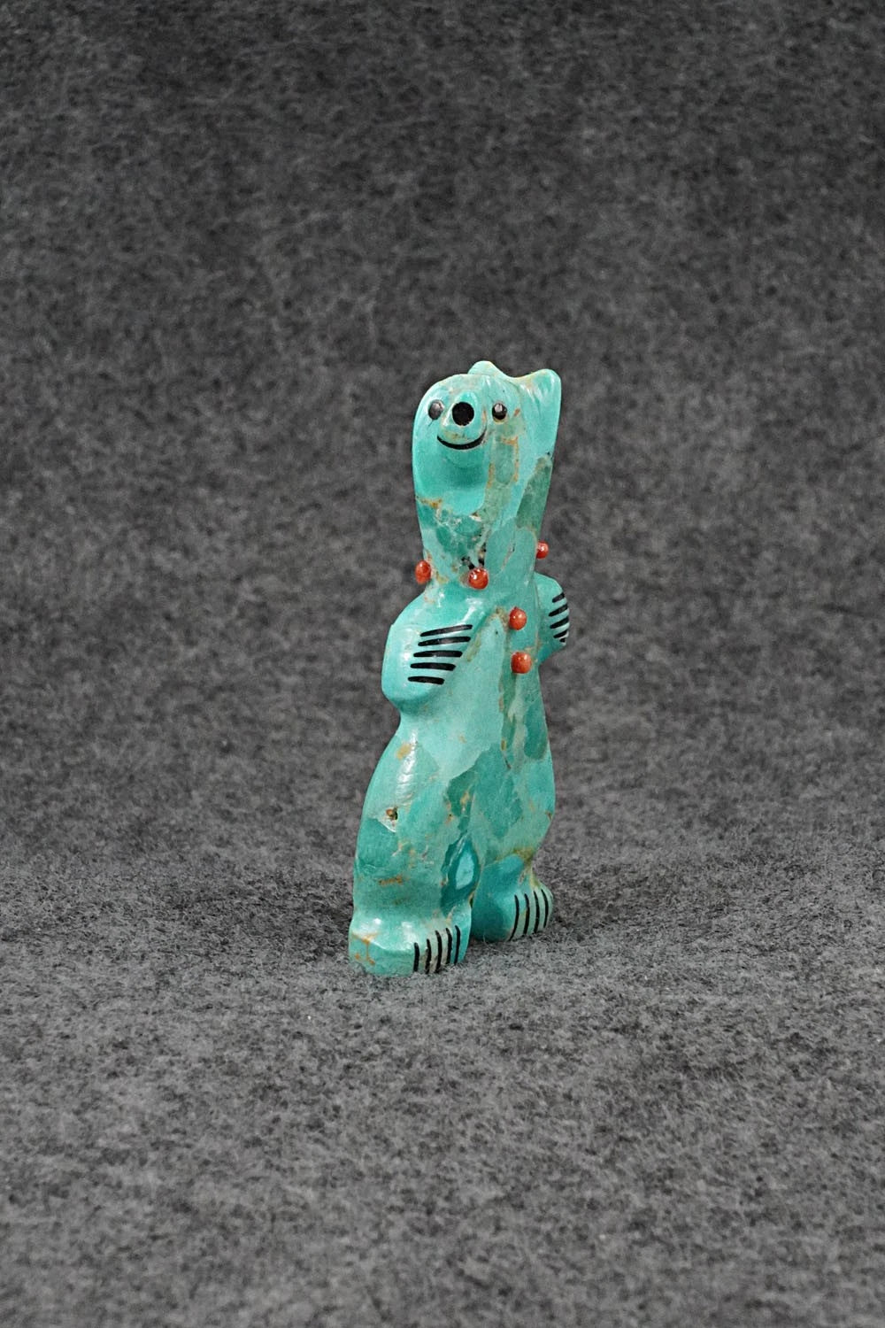 Bear Zuni Fetish Carving - Claudia Peina