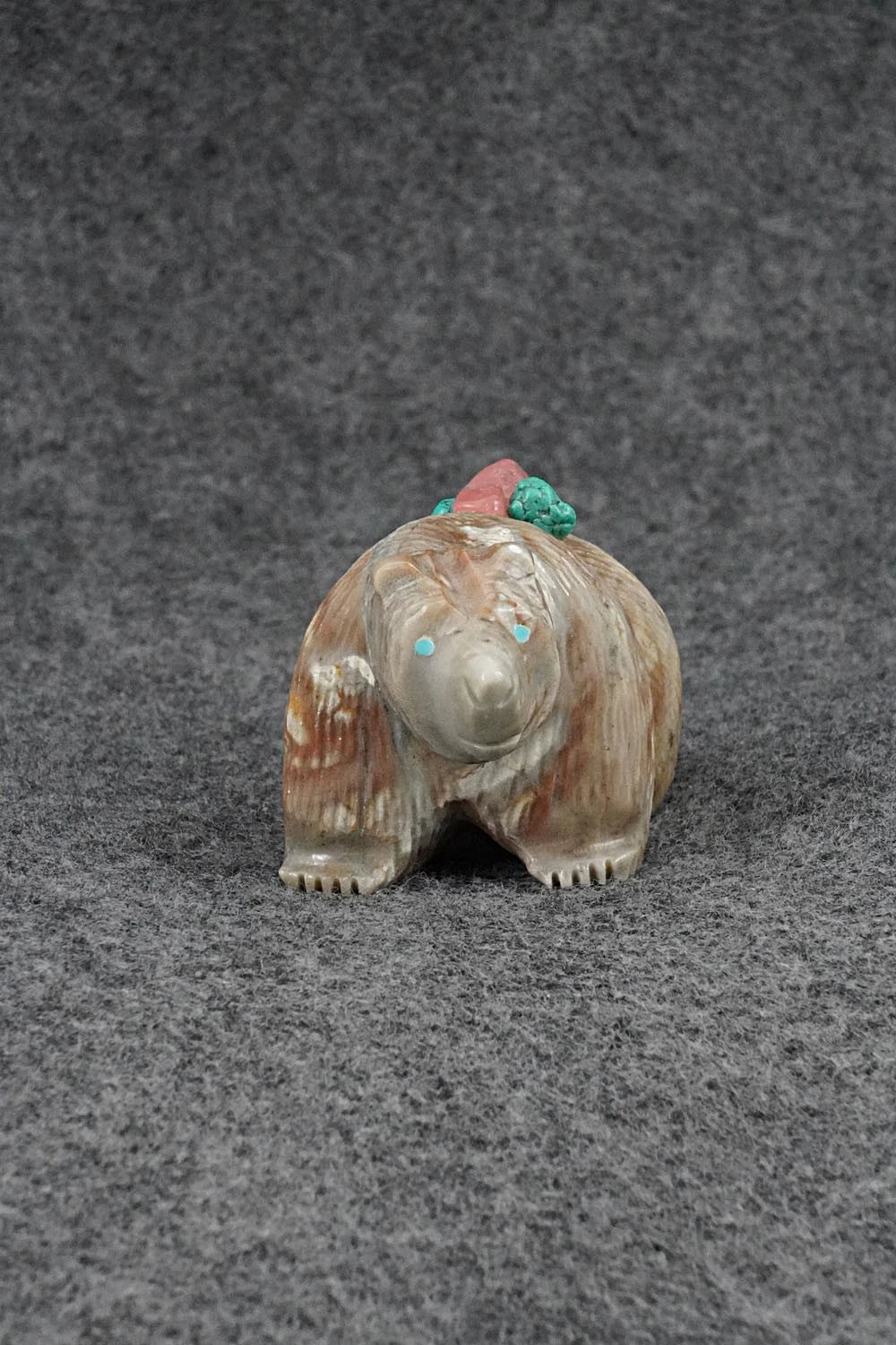 Bear Zuni Fetish Carving - Farlan & Paulette Quam