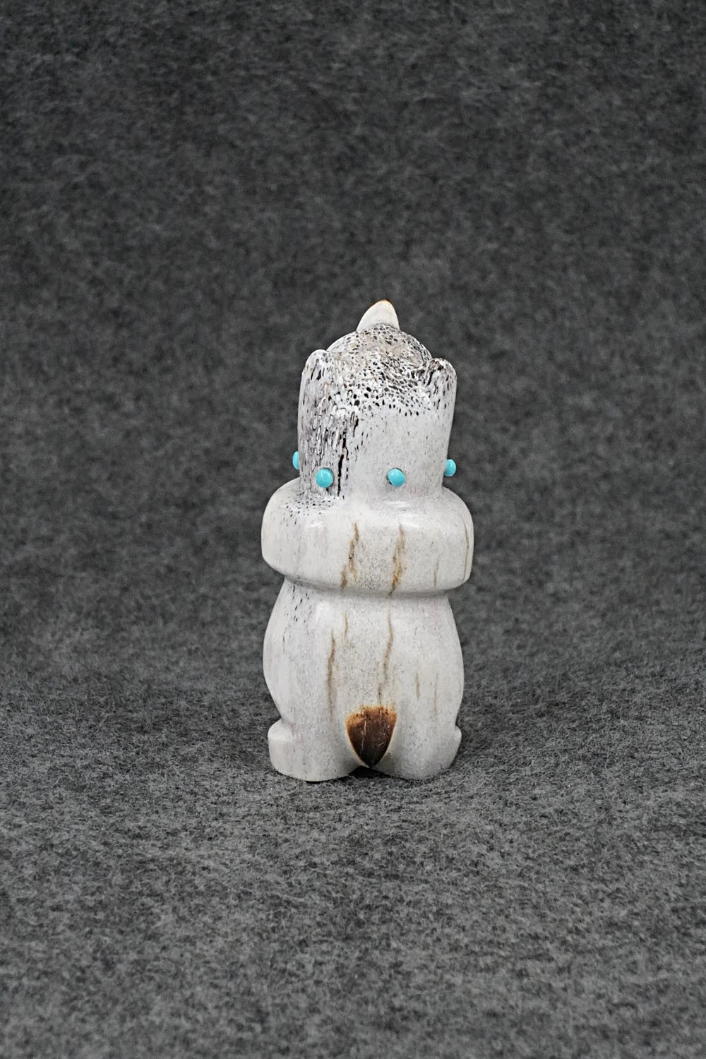 Bear Zuni Fetish Carving - Claudia Peina