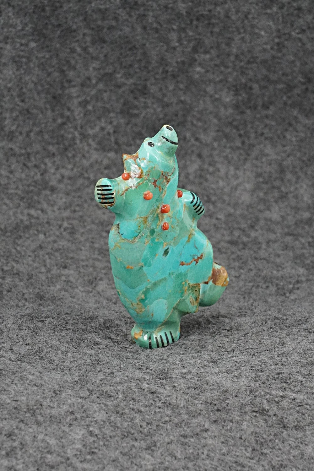 Bear Zuni Fetish Carving - Claudia Peina