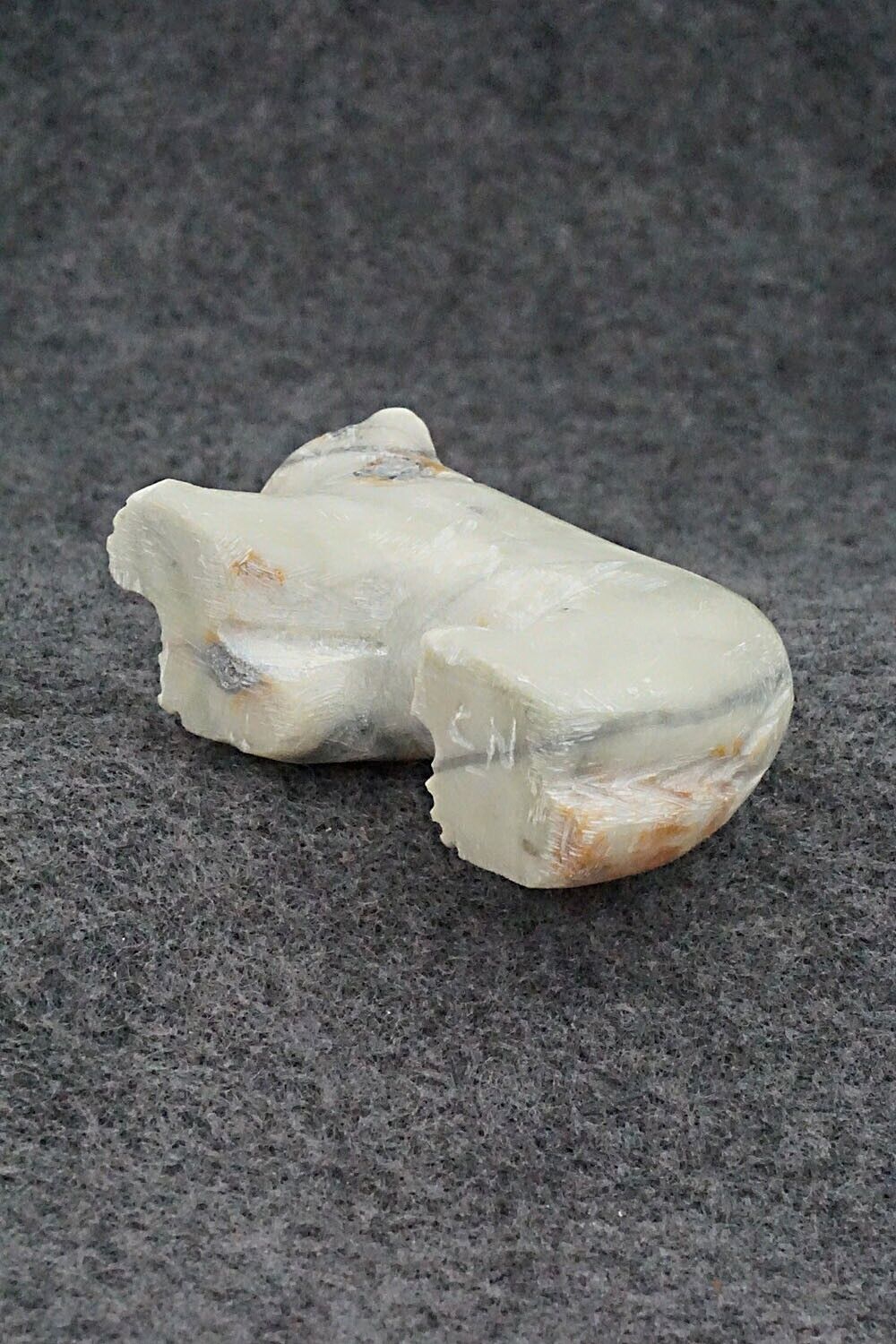 Bear Zuni Fetish Carving - Cody Nastacio