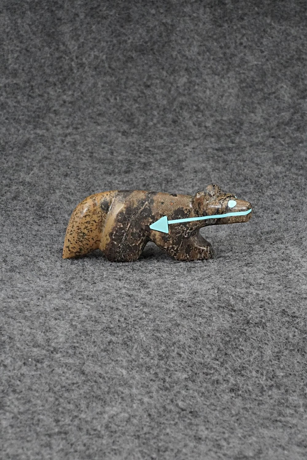 Wolf Zuni Fetish Carving - Donovan Laiwakete
