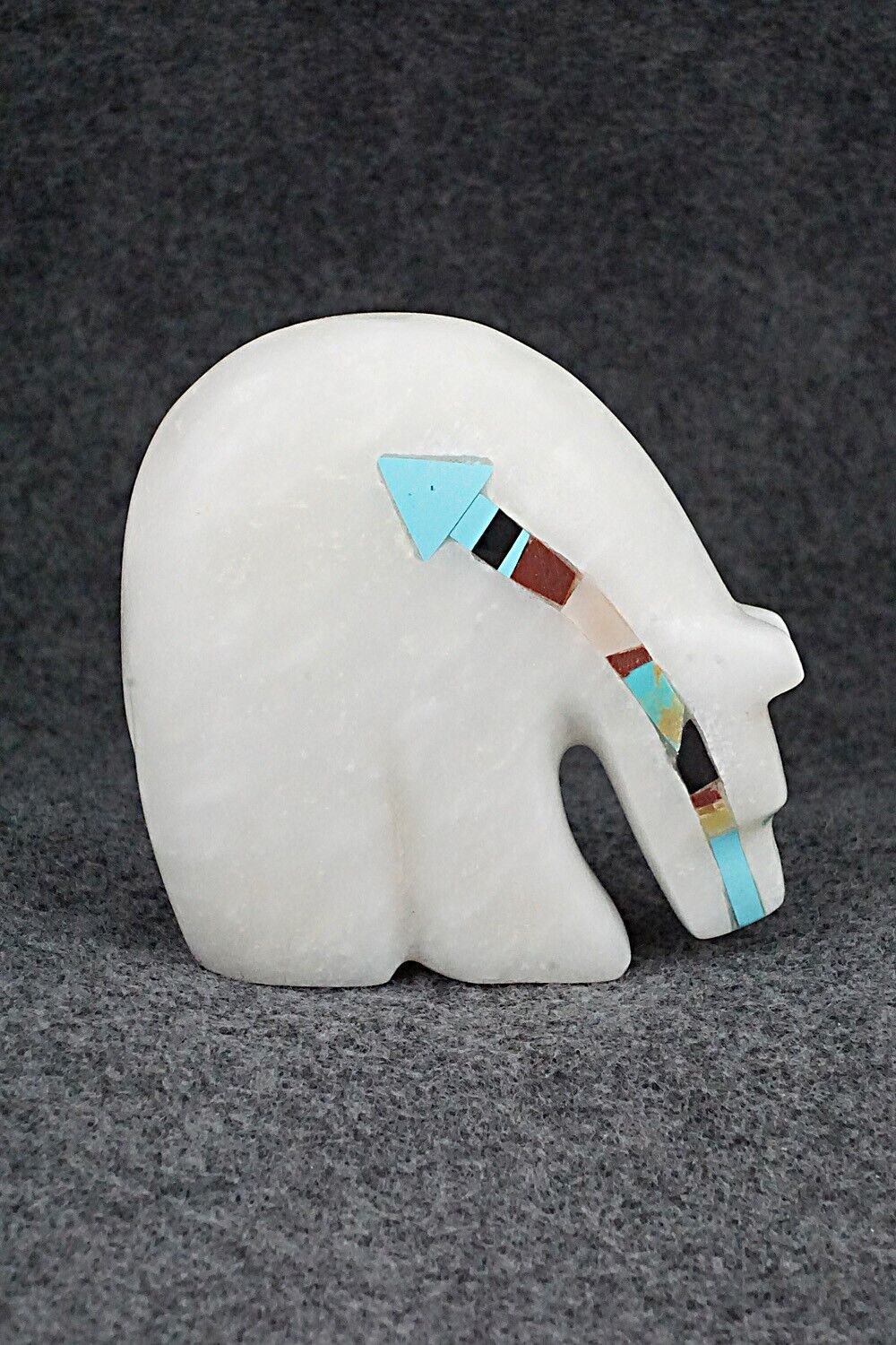 Bear Zuni Fetish Carving - Donovan Laiwakete