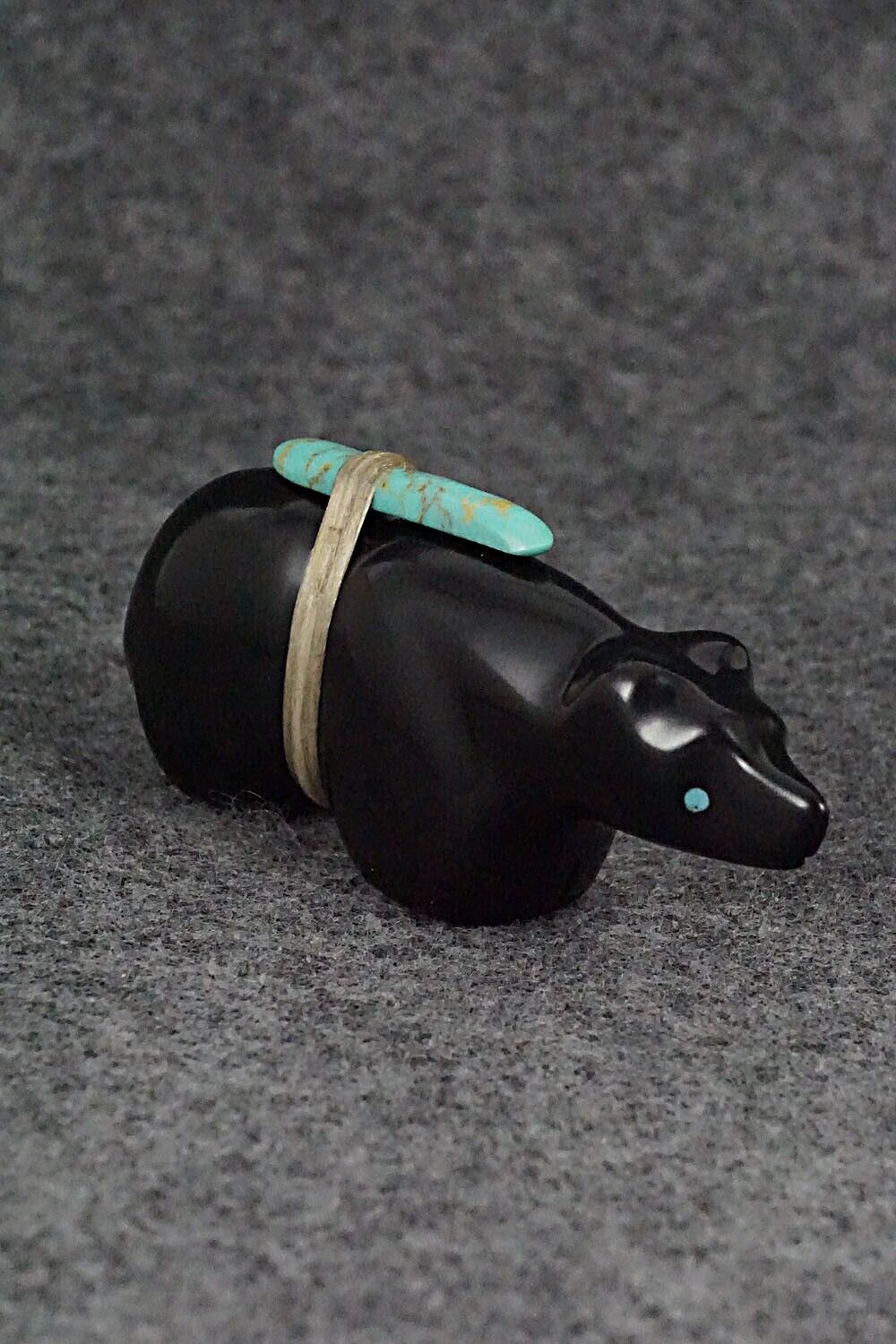Bear Zuni Fetish Carving - Herbert Halate