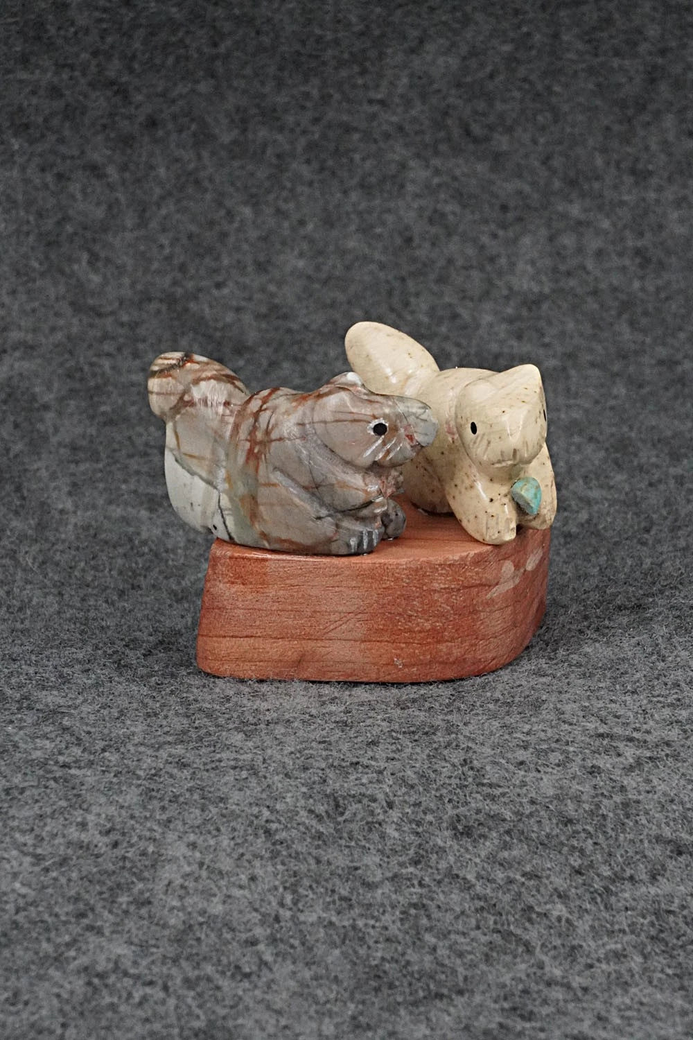 Squirrel Zuni Fetish Carving - Justin Red Elk