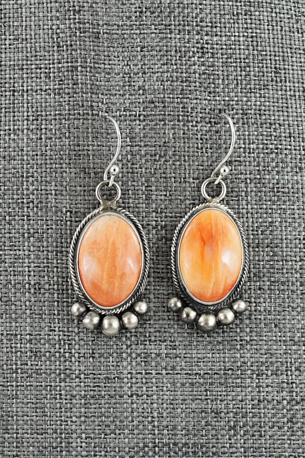 Spiny Oyster & Sterling Silver Necklace and Earrings Set - Paul Livingston