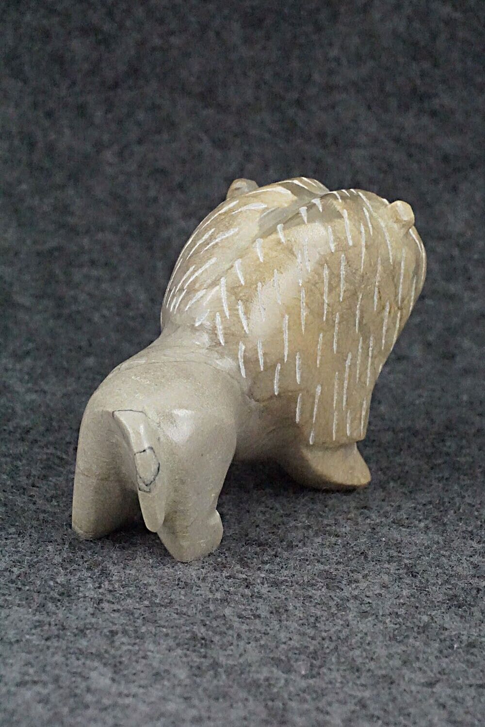 Lion Zuni Fetish Carving - Enrike Leekya