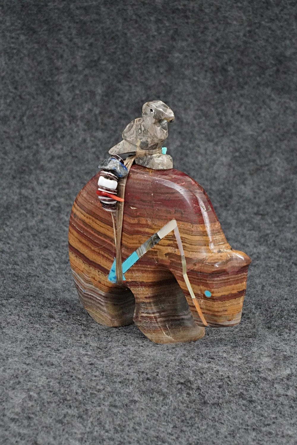 Bear Zuni Fetish Carving - Fernando Laiwakete