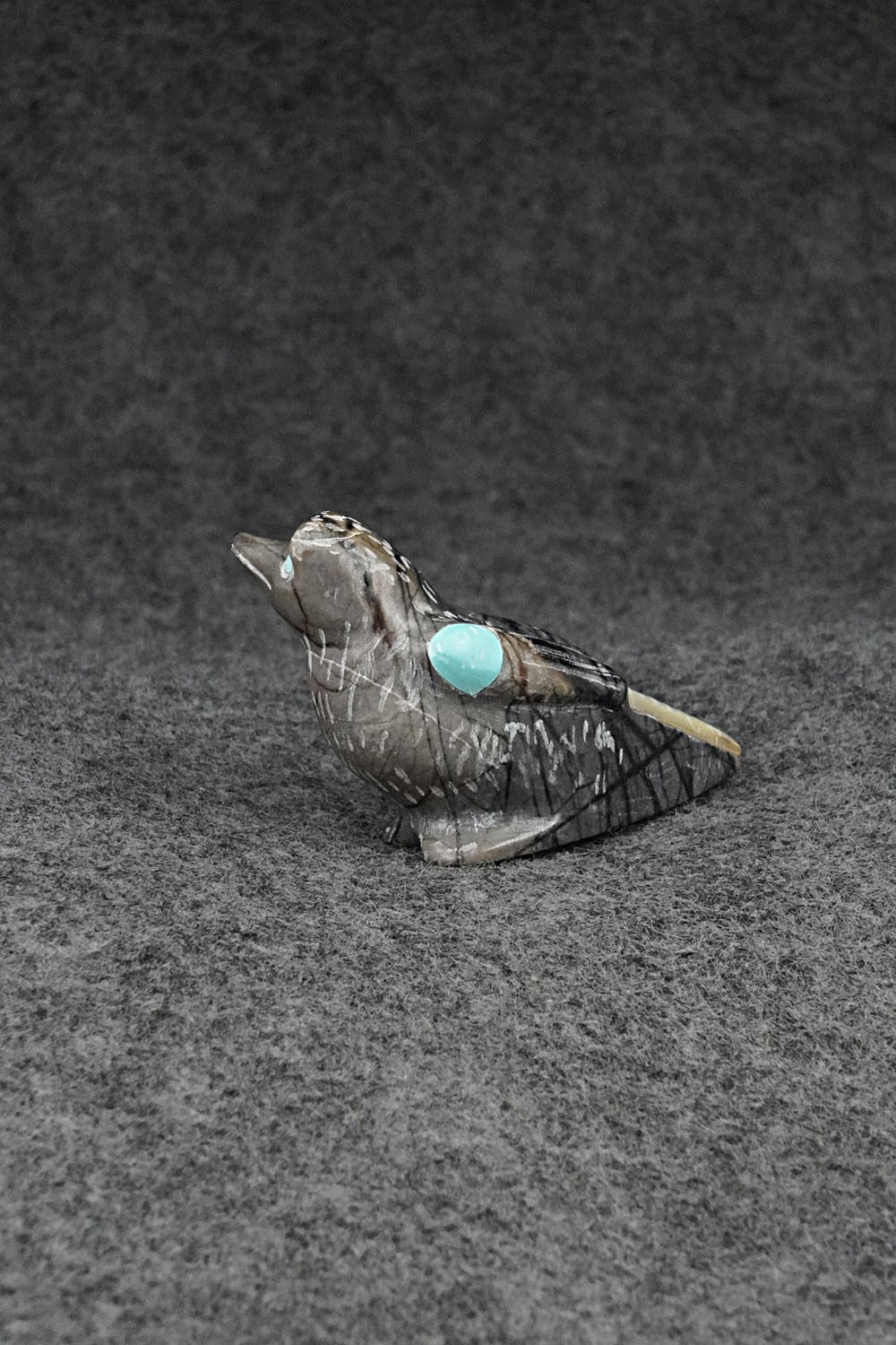 Bird Zuni Fetish Carving - Freddie Leekya