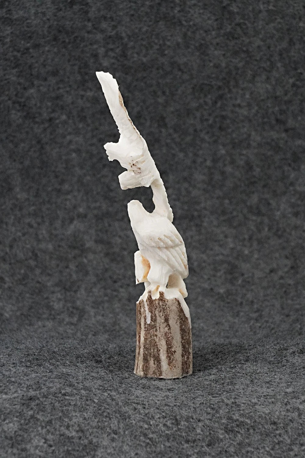Eagle Zuni Fetish Carving - Lewis Malie