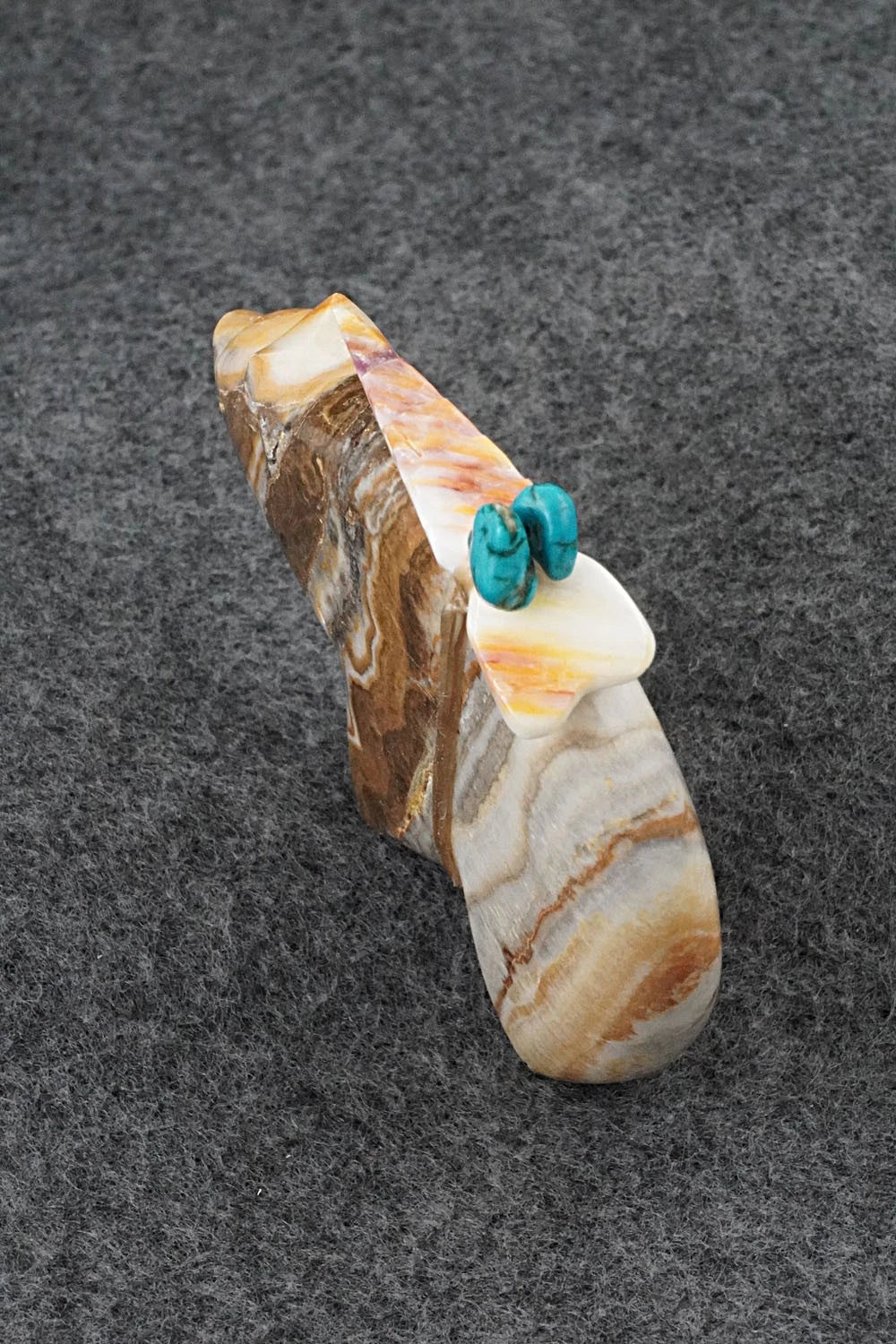 Bear Zuni Fetish Carving - Daphne Quam