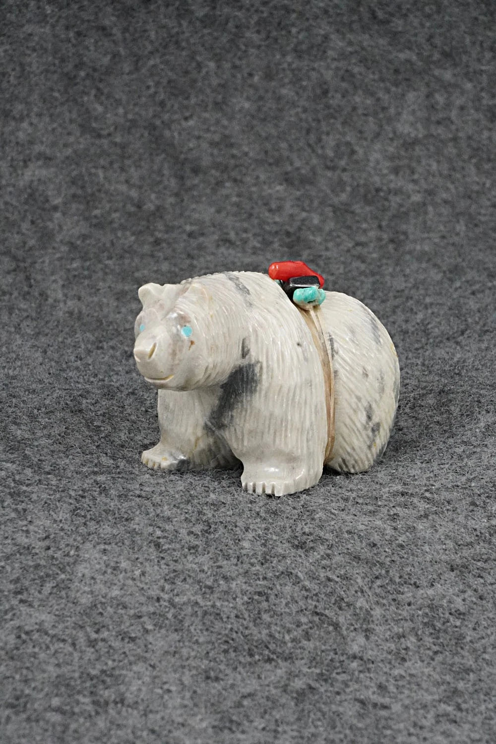 Bear Zuni Fetish Carving - Farlan & Paulette Quam