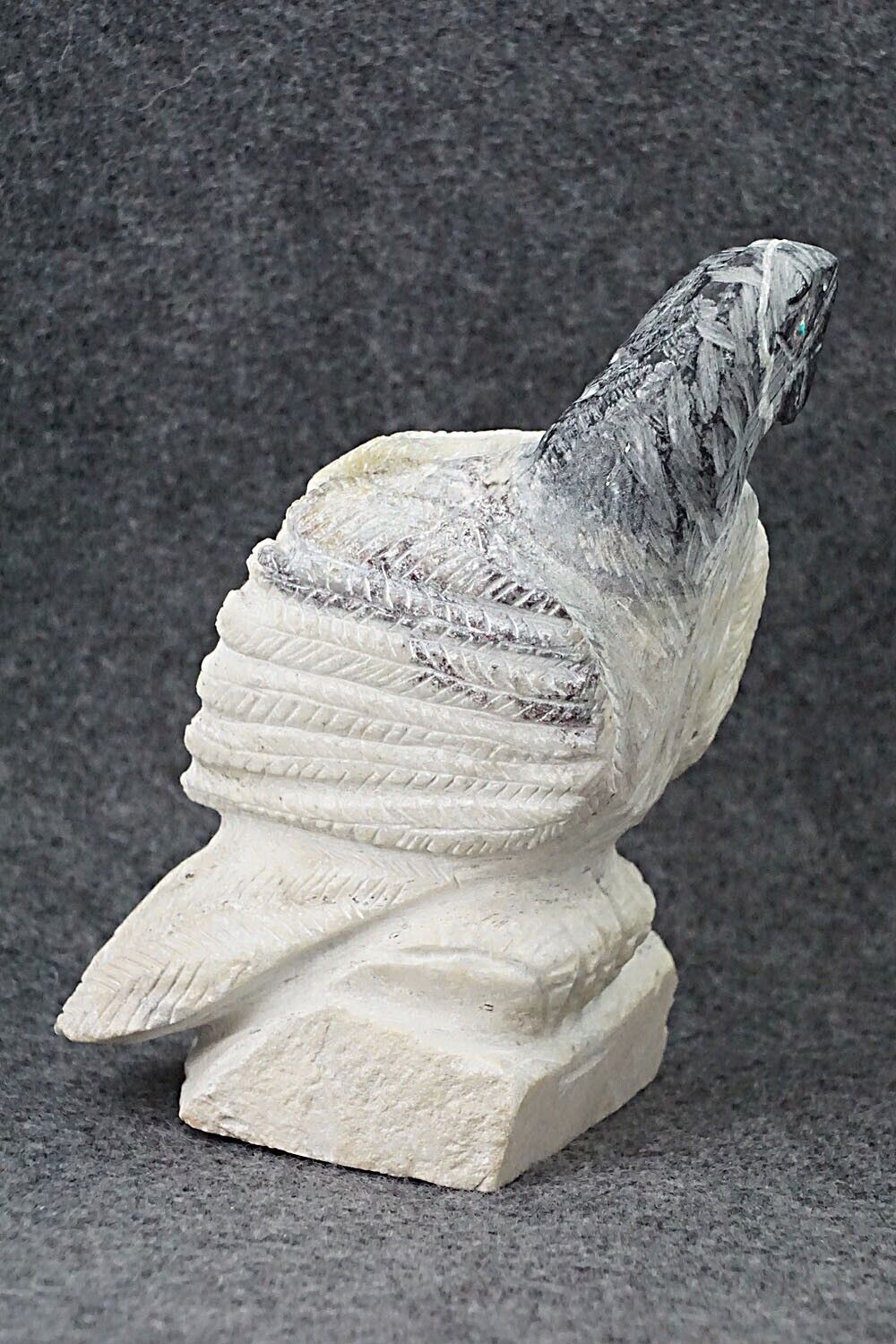 Eagle Zuni Fetish Carving - Jon Quam