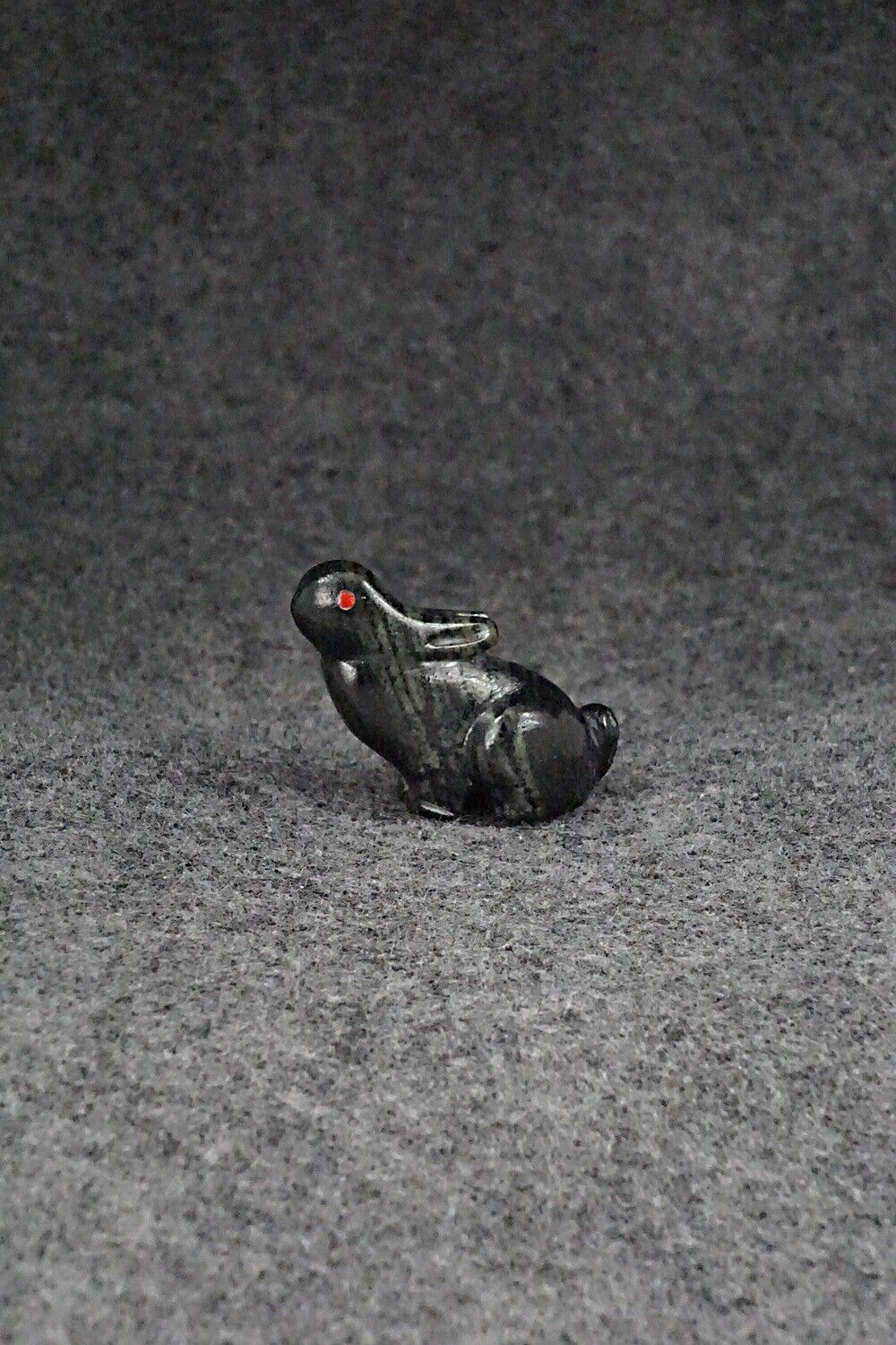 Rabbit Zuni Fetish Carving - Brian Yunie